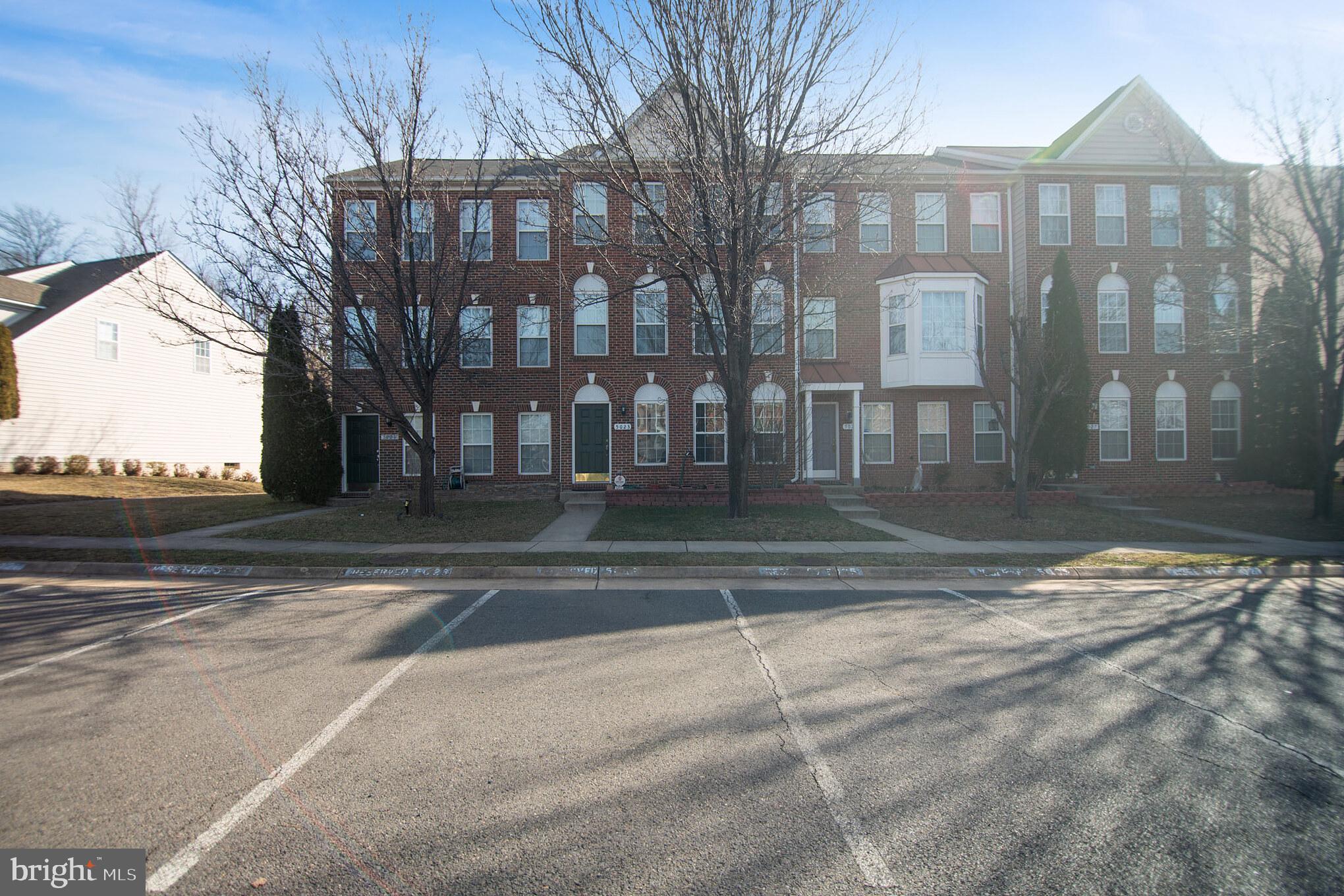 FAIR LAKES CROSSING - Residential Lease