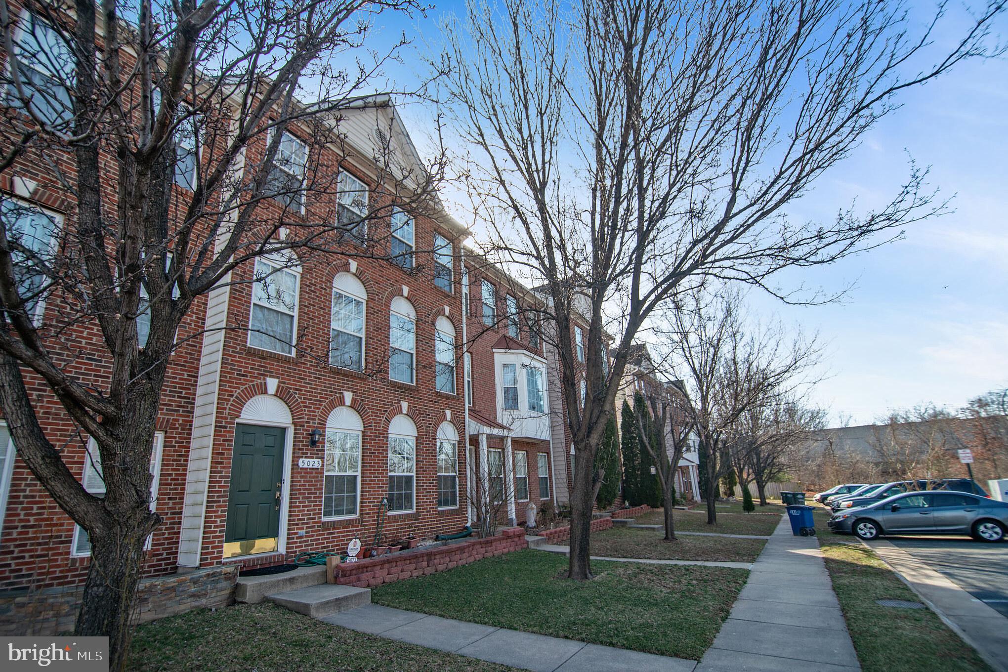 FAIR LAKES CROSSING - Residential Lease