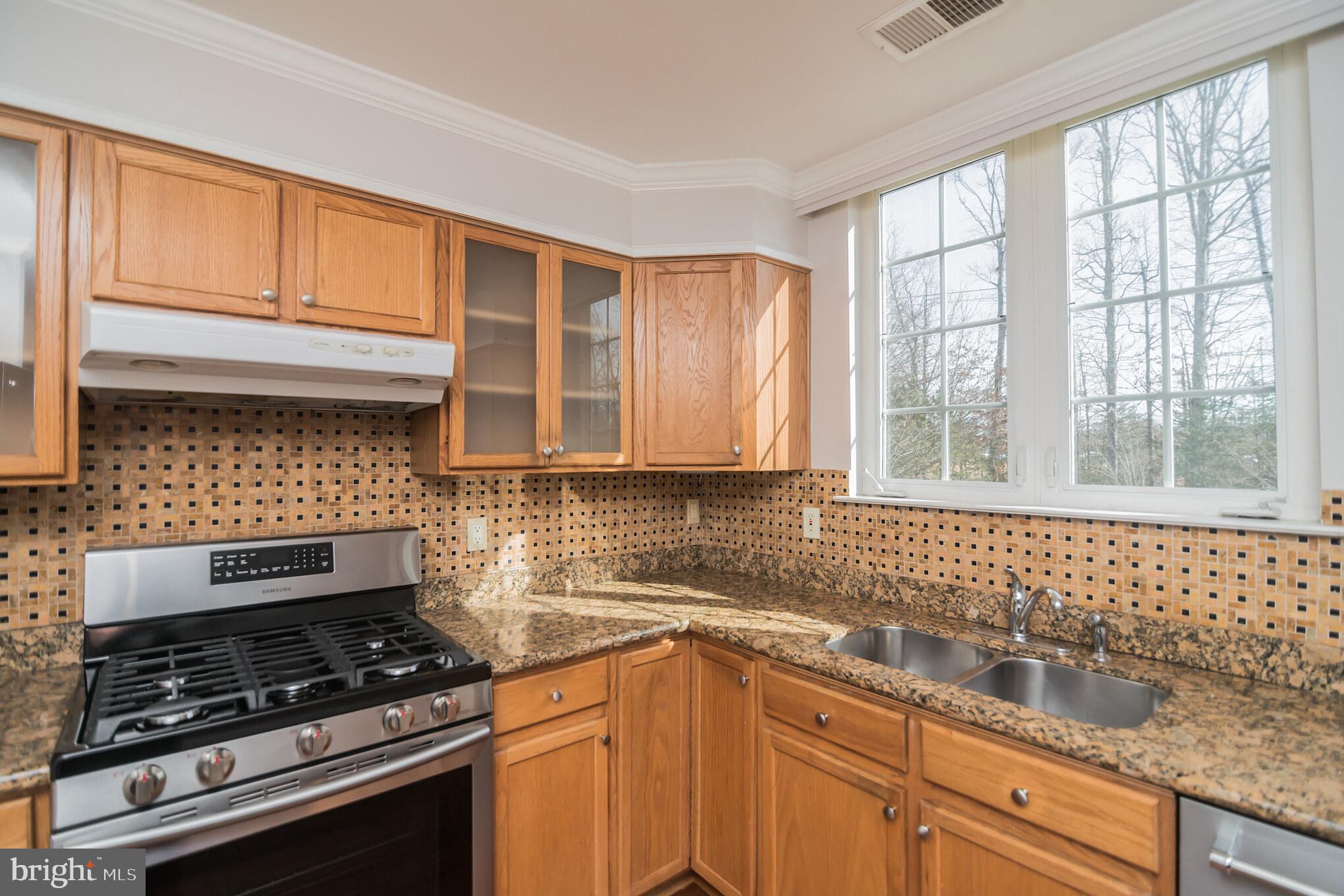 FAIR LAKES CROSSING - Residential Lease