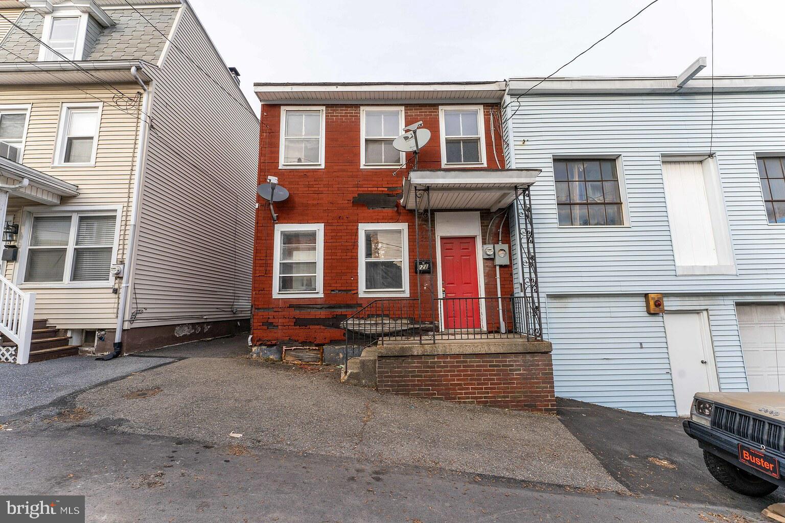 MINERSVILLE - Residential