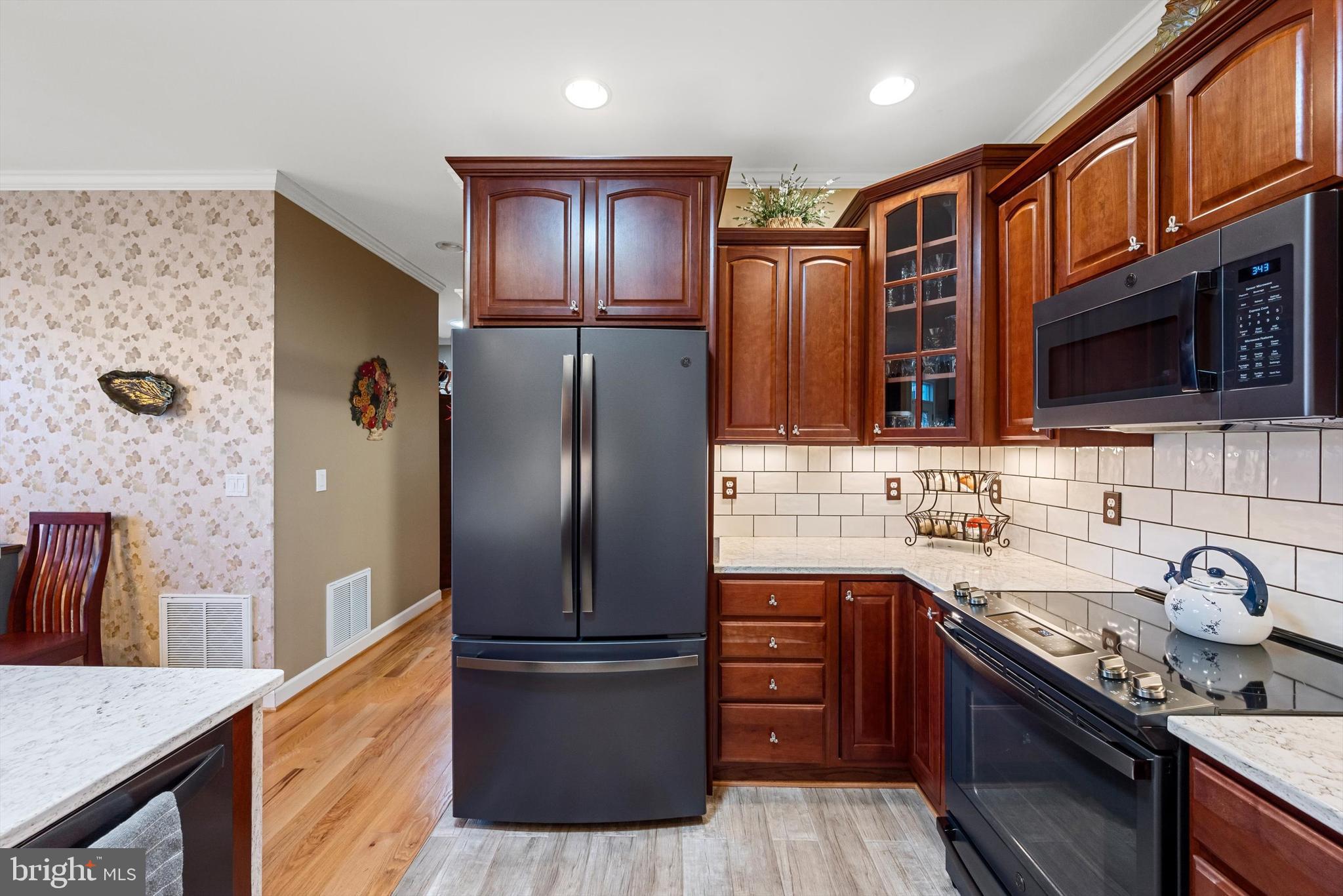 CEDAR MEADOWS - Residential