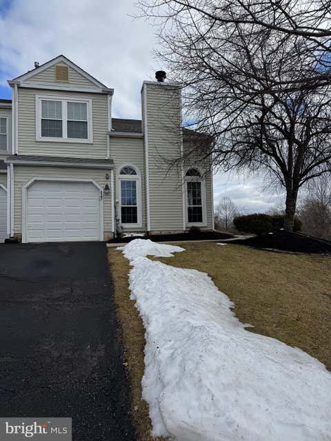 Townhouse For Rent - 17 Parkview Way<br/> Bucks County, NEWTOWN, PA 18940