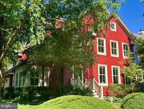 Homes For Sale - 1812 N Randolph Street<br/> ARLINGTON, VA 22207