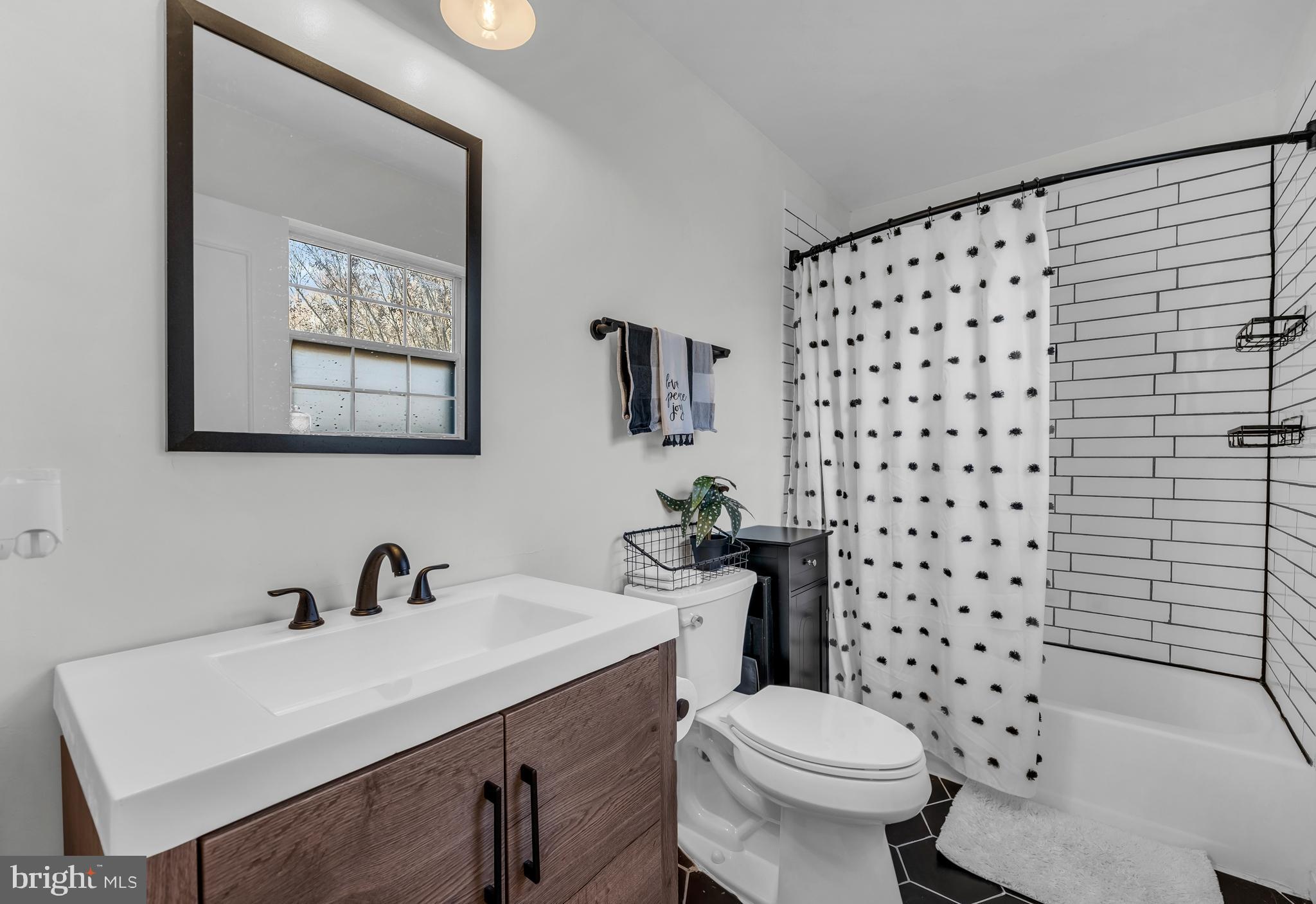 BROOKESIDE - Residential