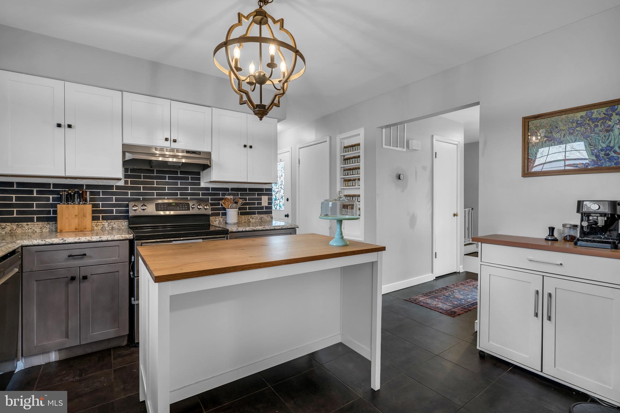 BROOKESIDE - Residential