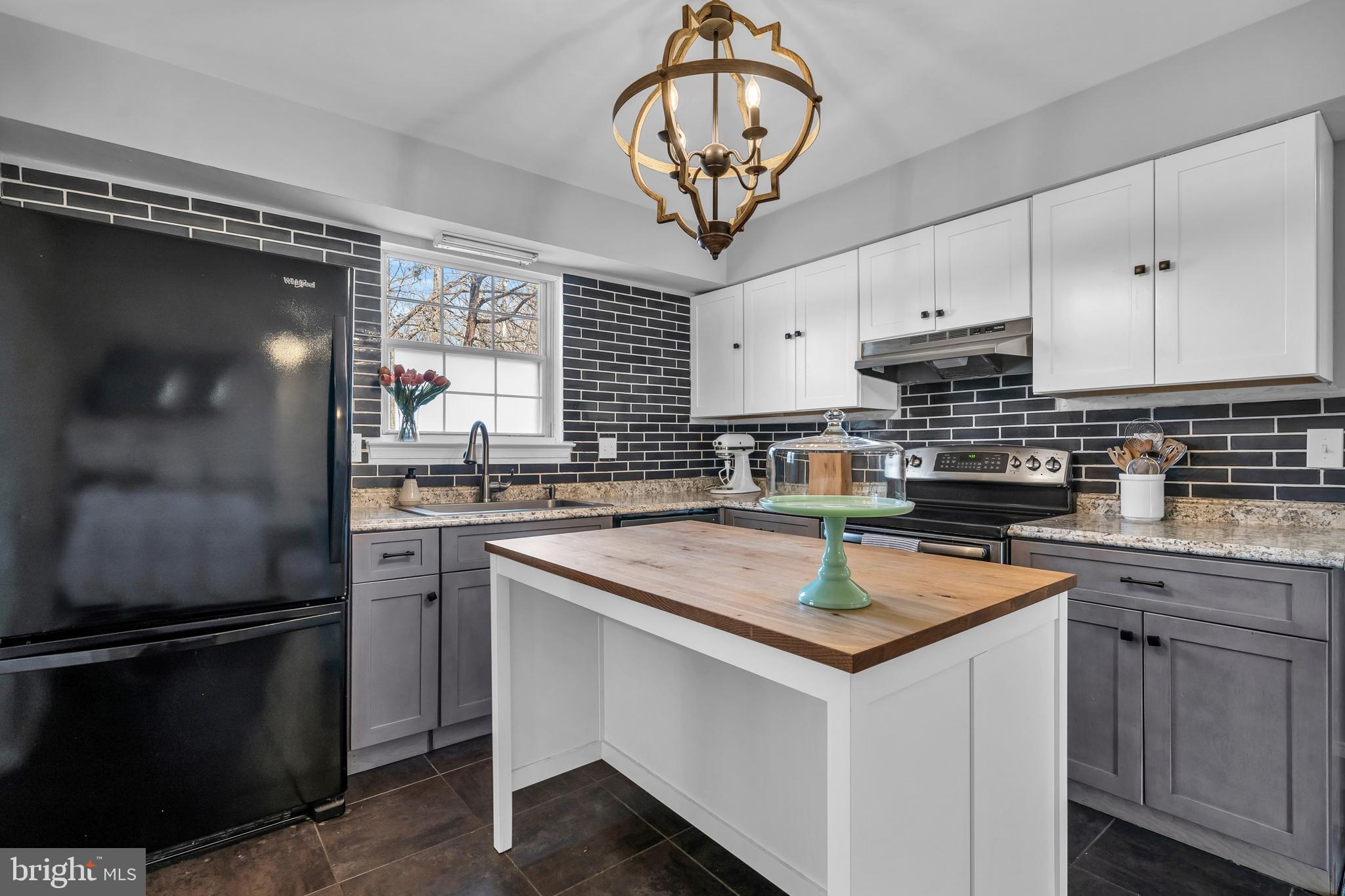 BROOKESIDE - Residential