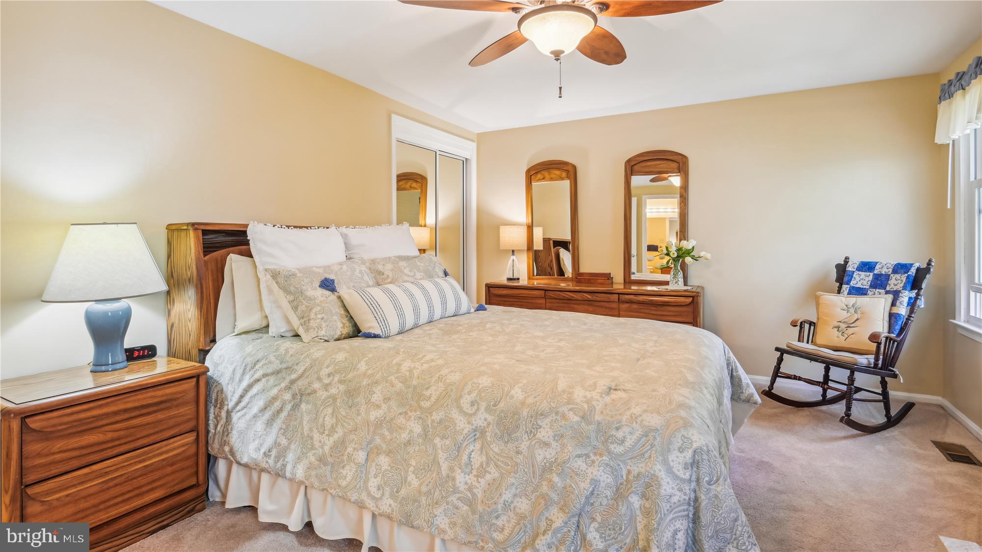 MACGILLS COMMON - Residential