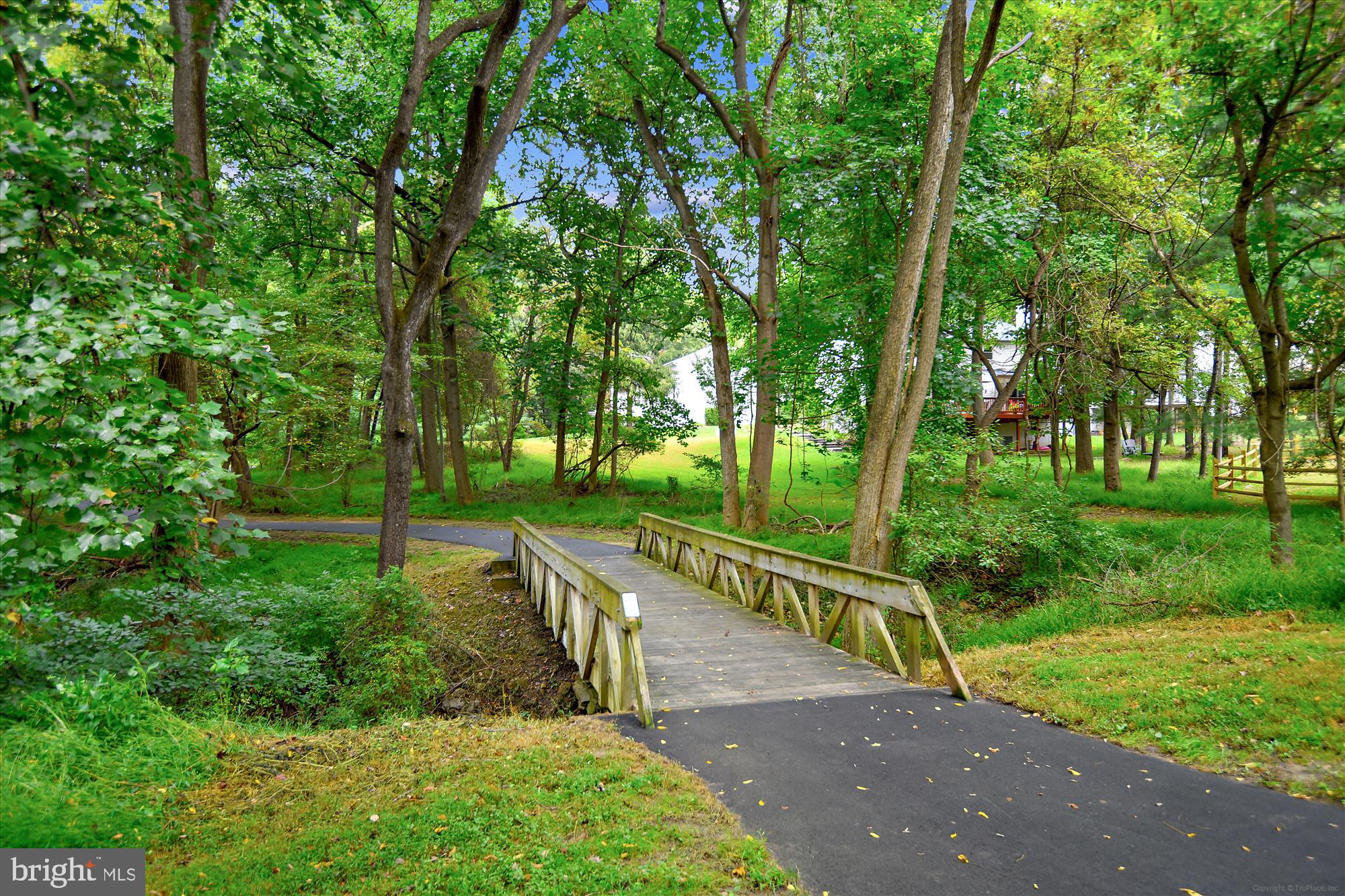 MACGILLS COMMON - Residential