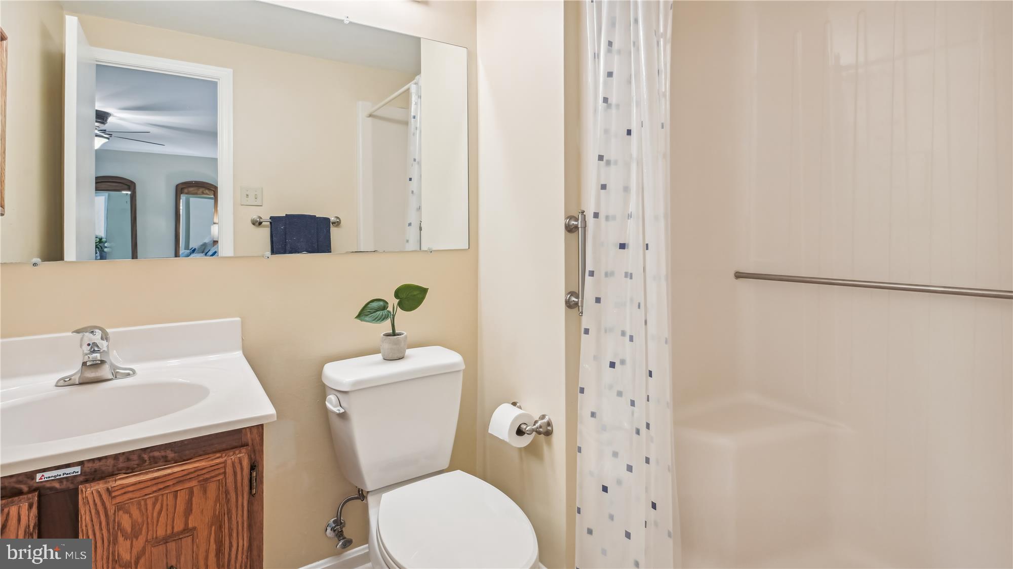 MACGILLS COMMON - Residential