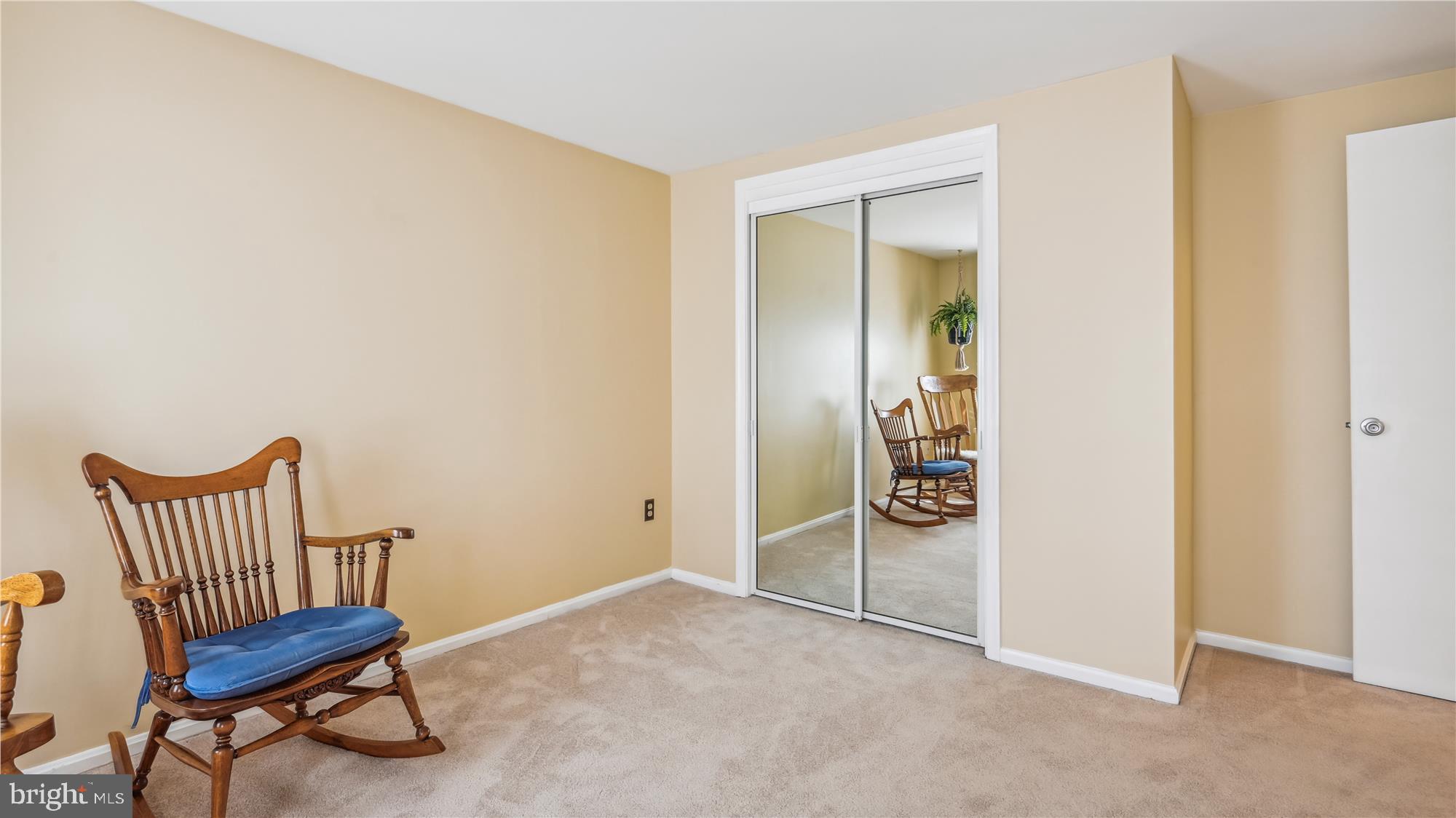 MACGILLS COMMON - Residential