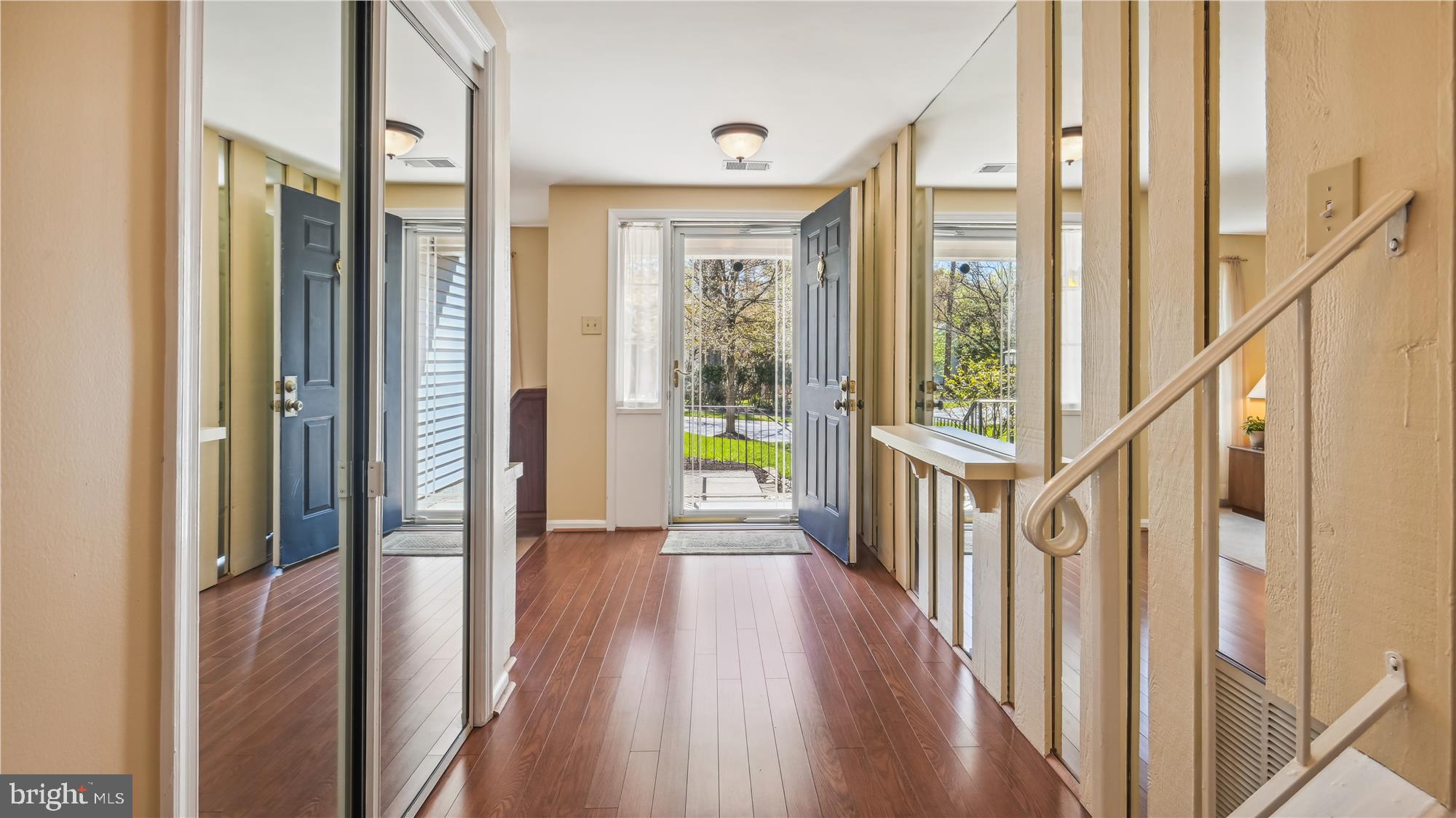 MACGILLS COMMON - Residential