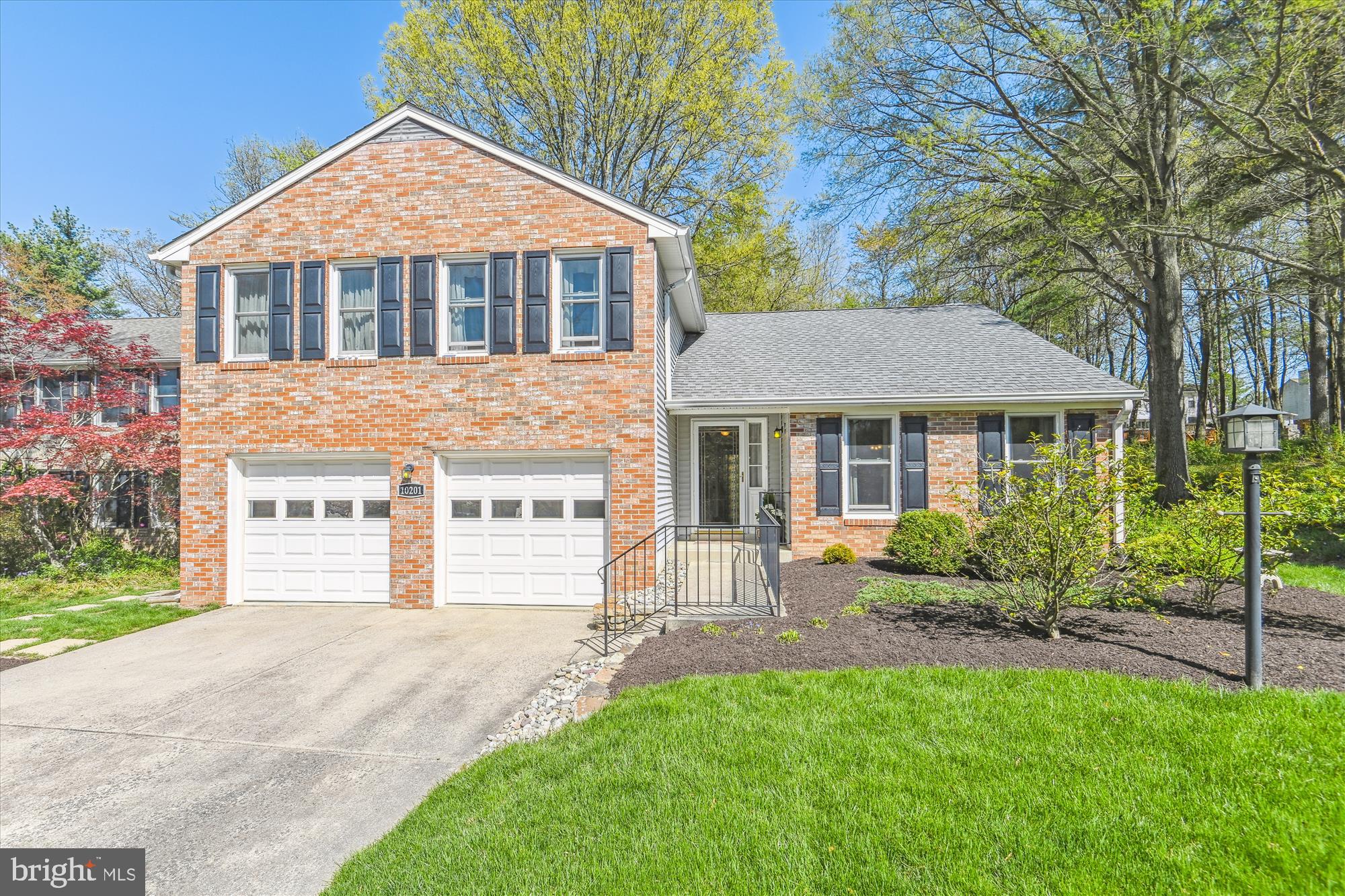 MACGILLS COMMON - Residential