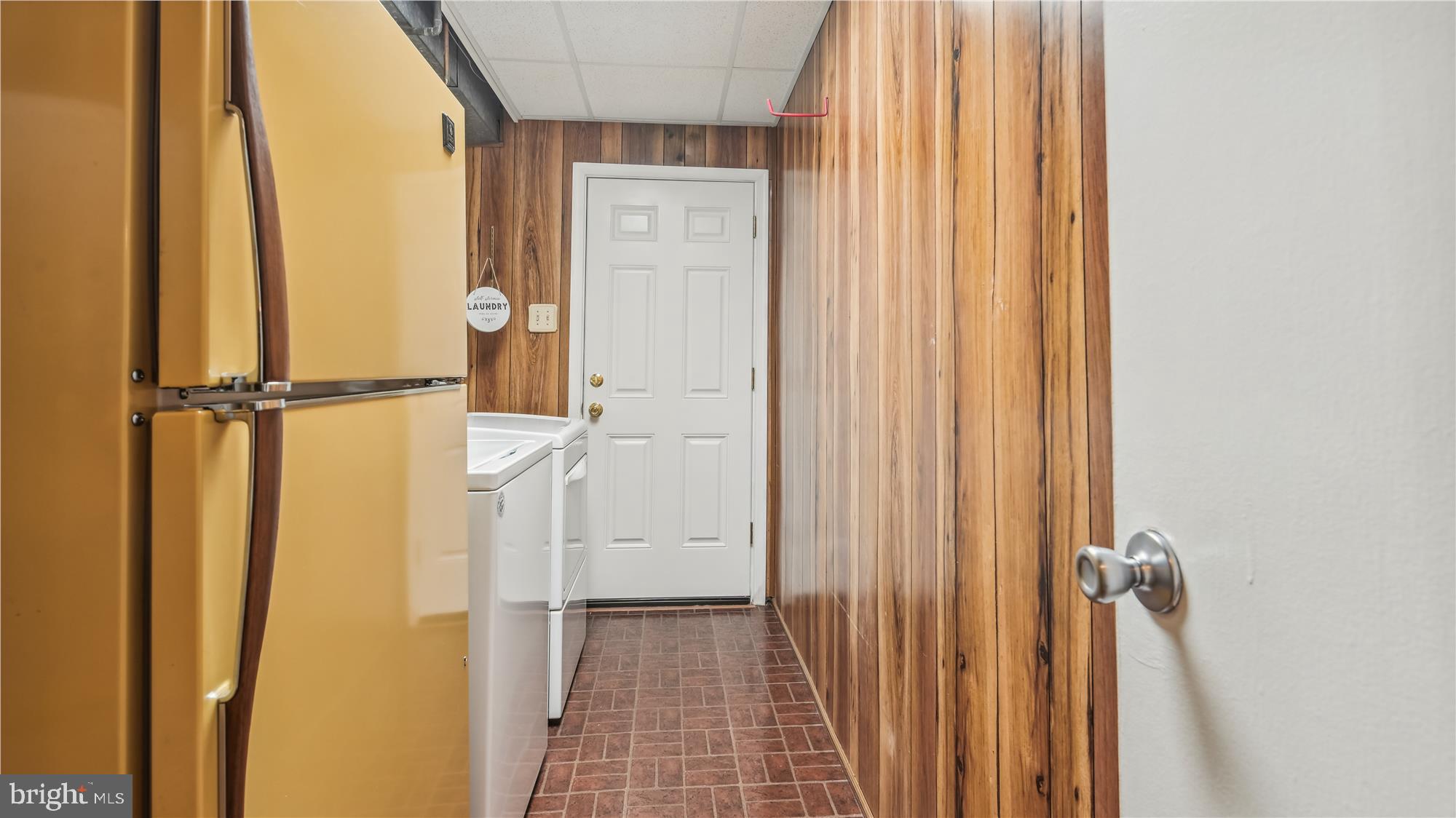 MACGILLS COMMON - Residential