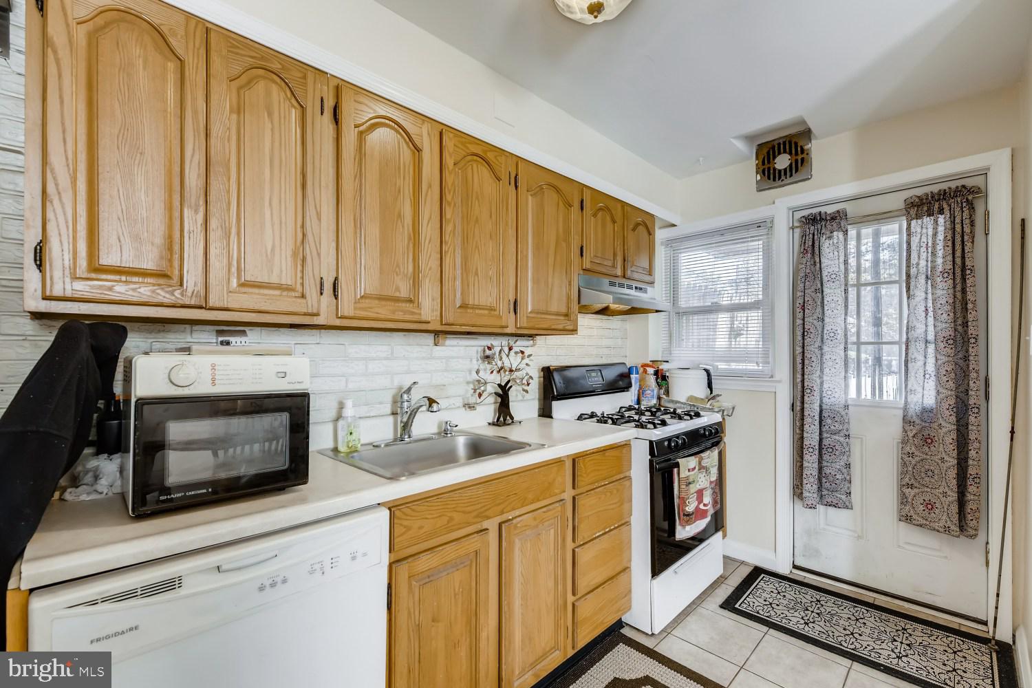 HAMILTON HEIGHTS - Residential