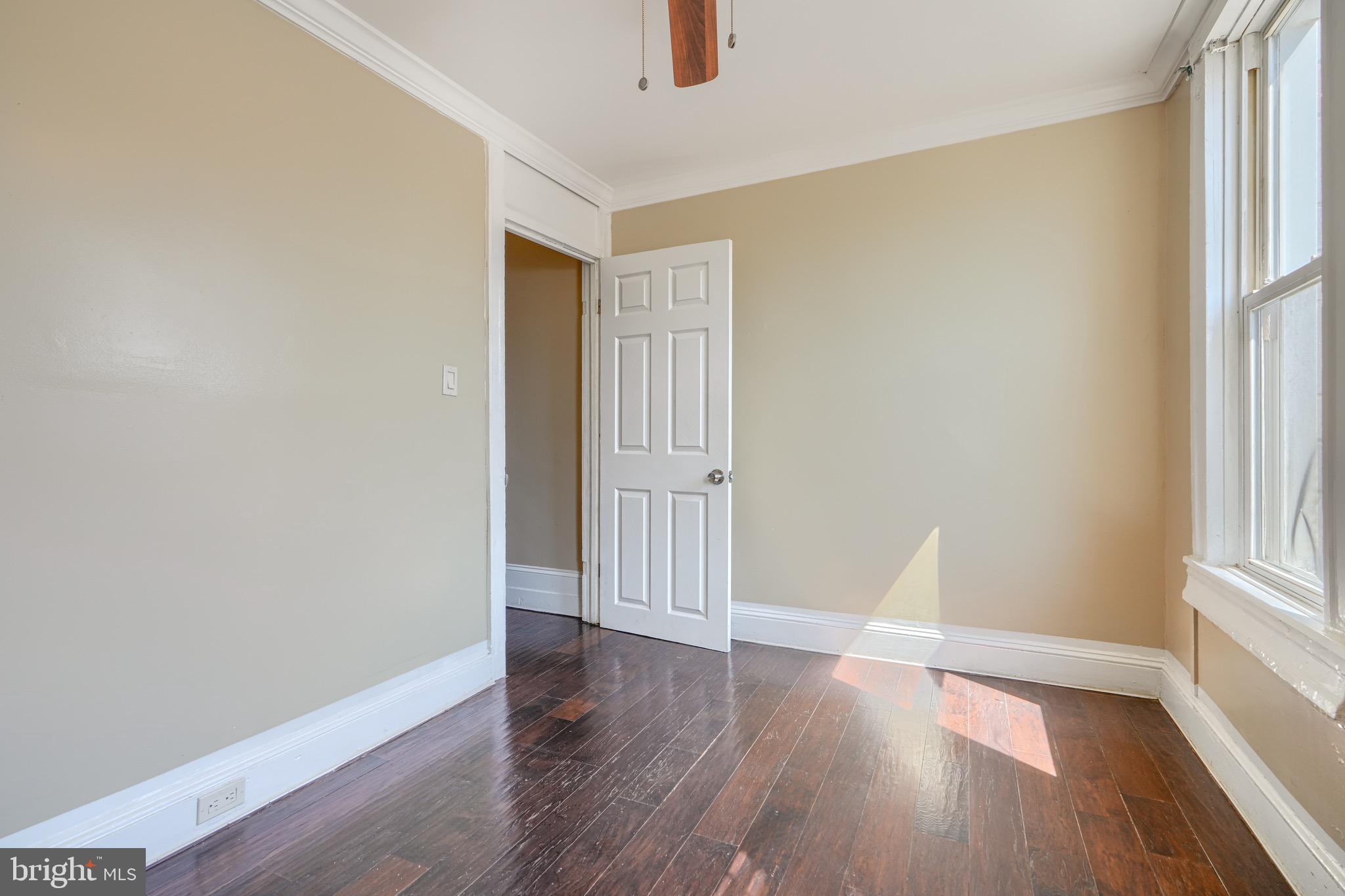 ELLWOOD PARK - Residential