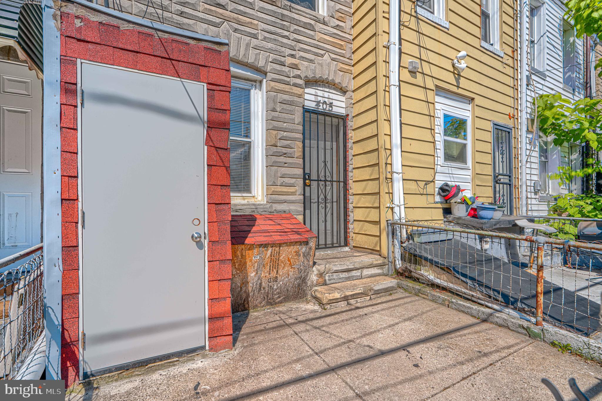 ELLWOOD PARK - Residential