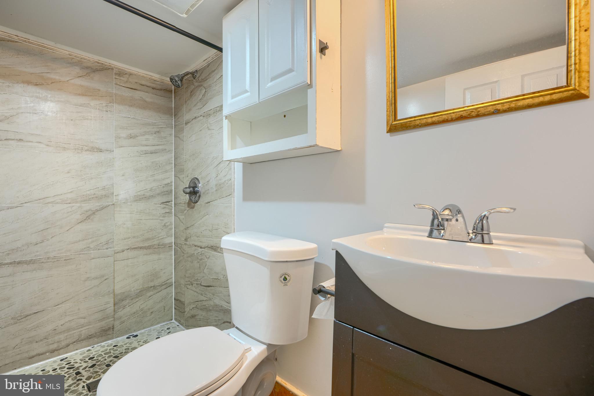 ELLWOOD PARK - Residential