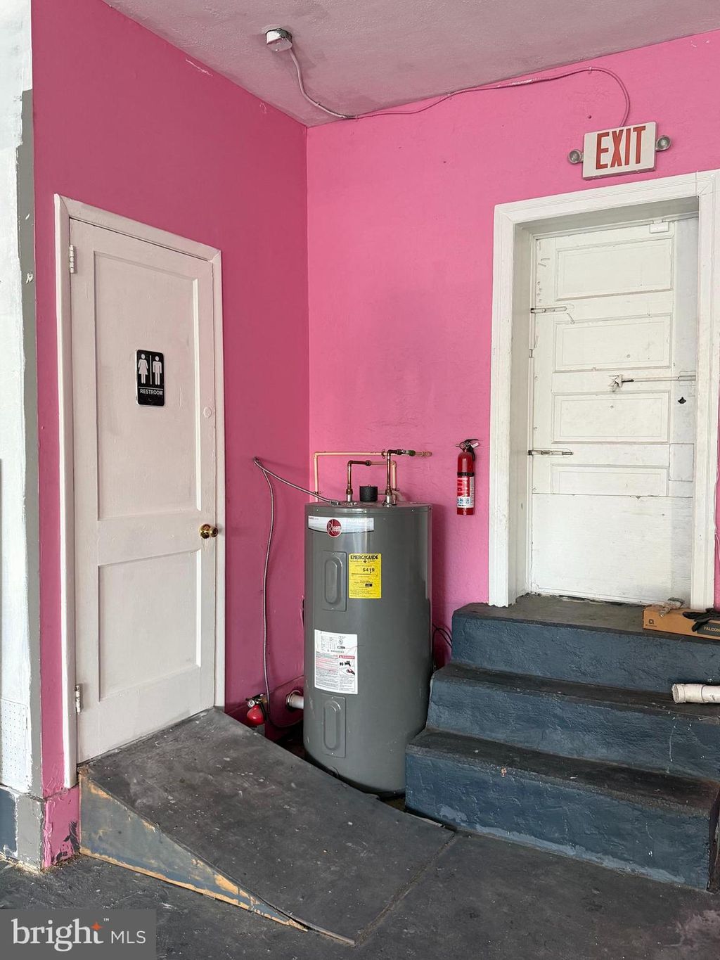 Photo of 2903 Edgmont Avenue, BROOKHAVEN, PA 19015 (MLS # PADE2102108)