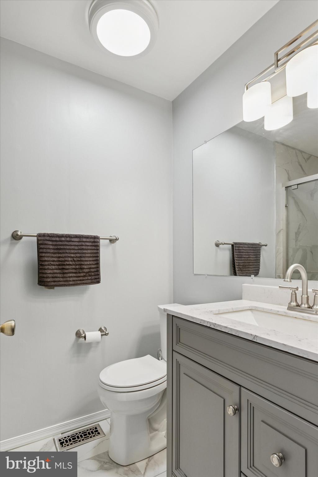 TRENT MANOR - Residential