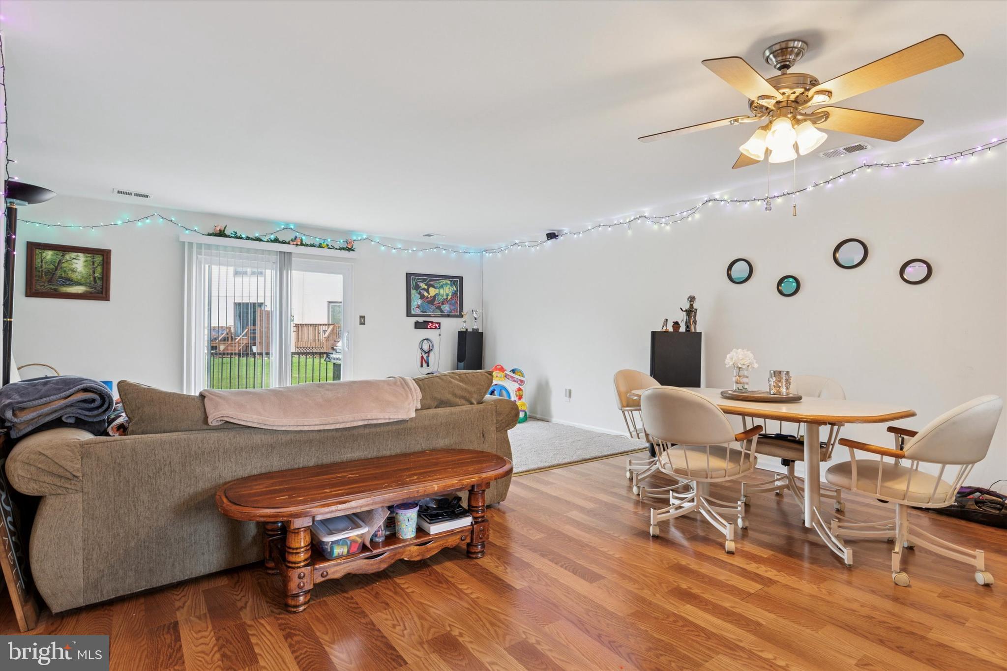 TRENT MANOR - Residential