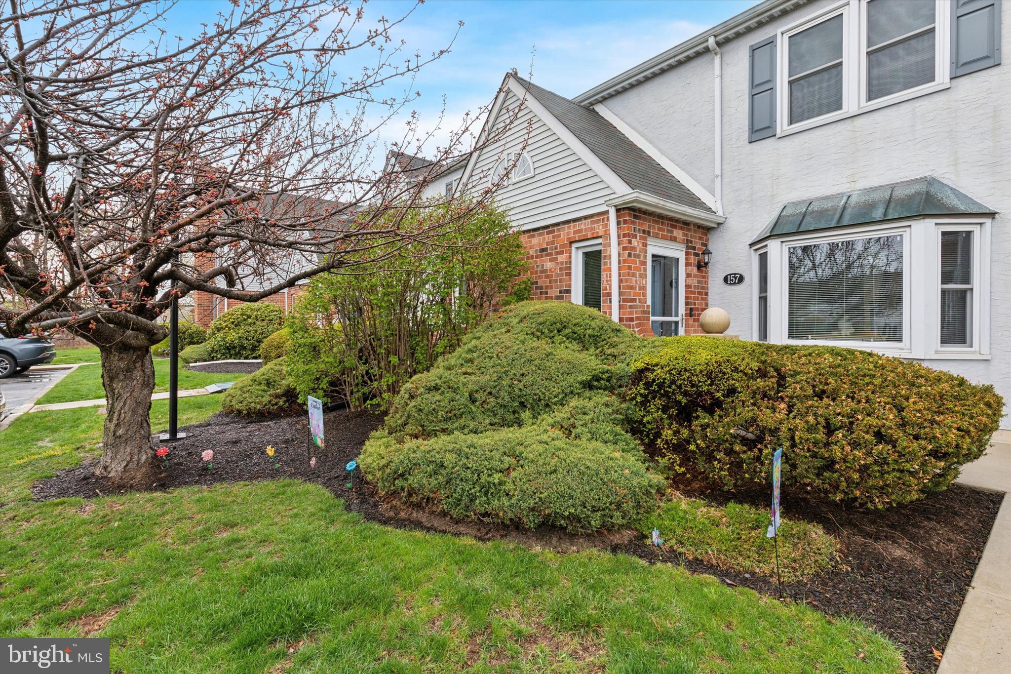 TRENT MANOR - Residential