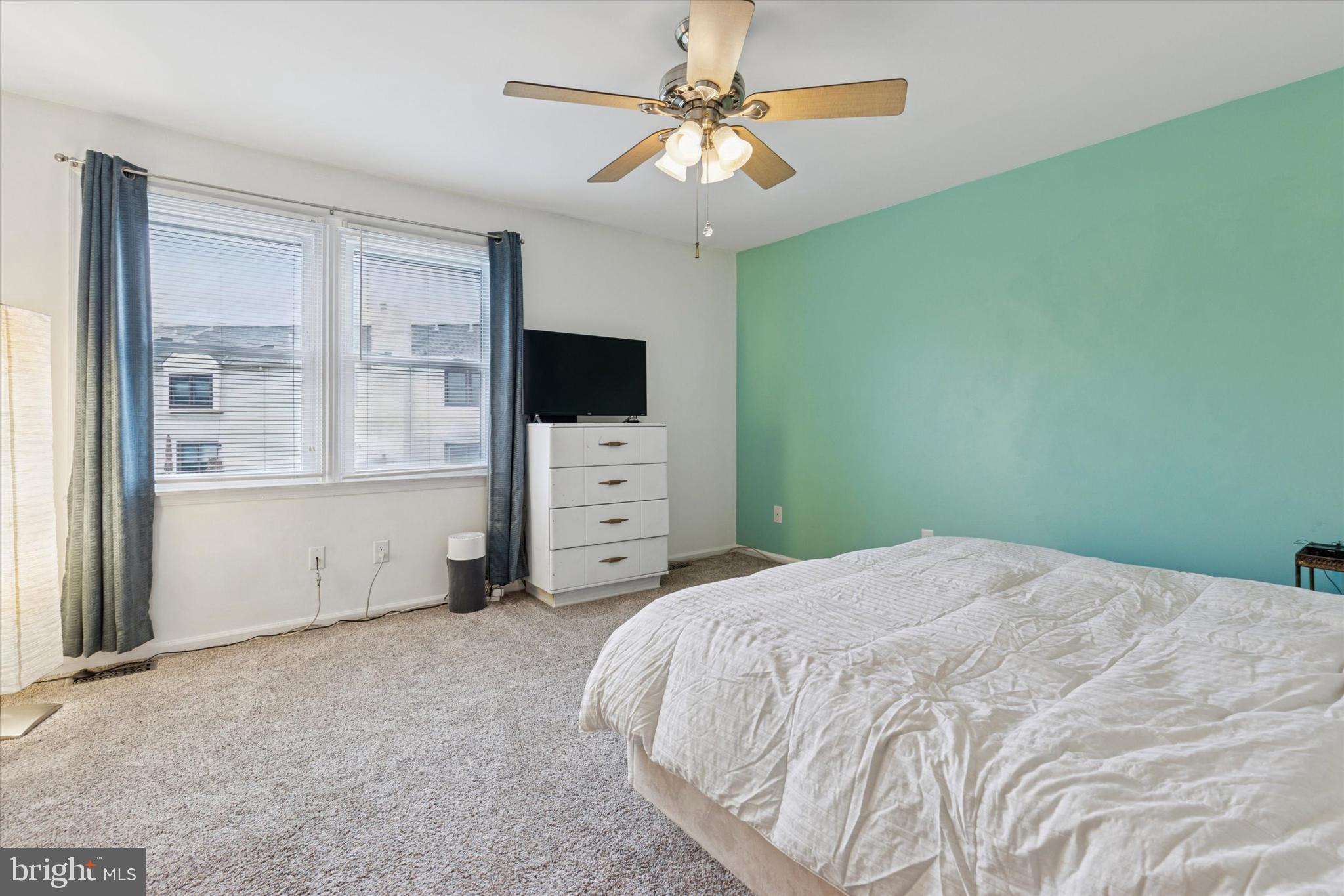 TRENT MANOR - Residential