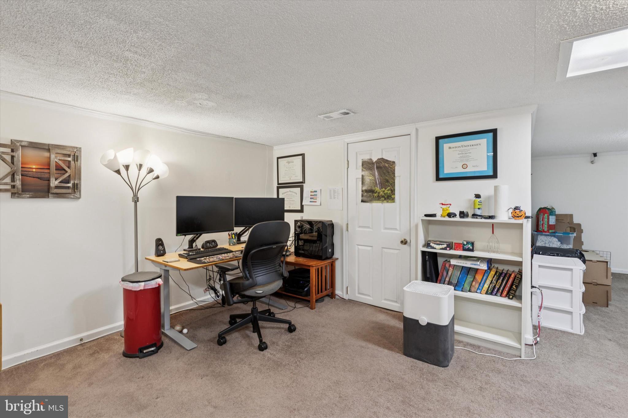 TRENT MANOR - Residential