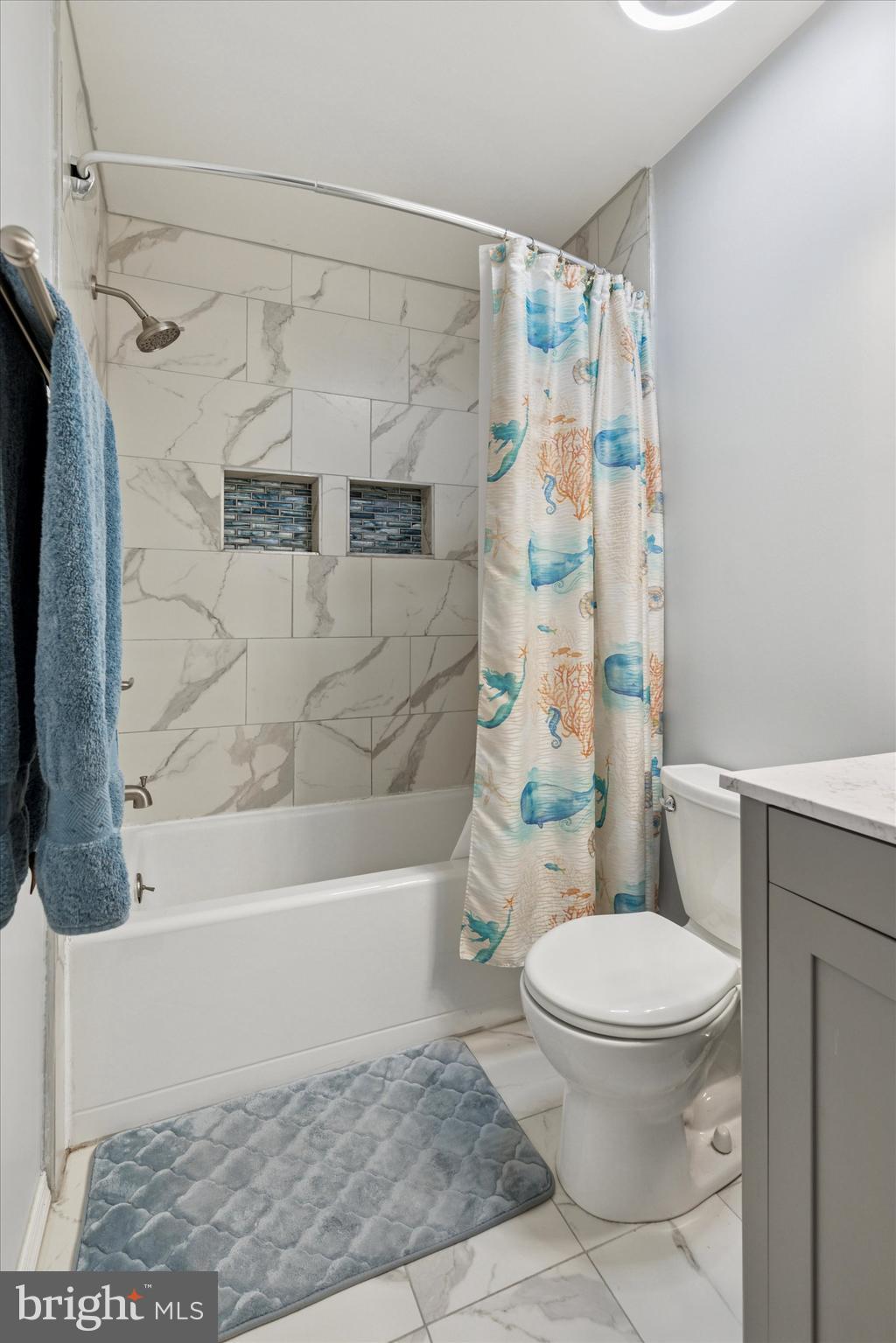 TRENT MANOR - Residential