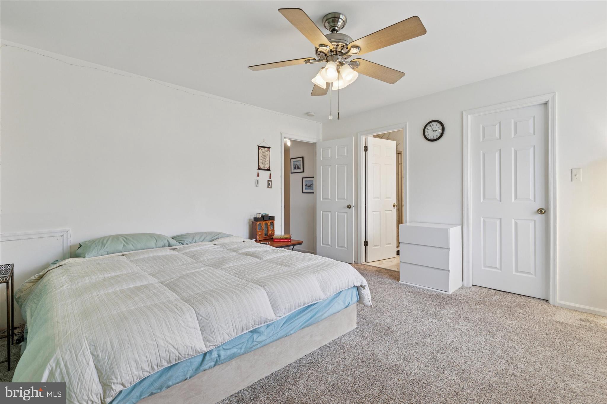 TRENT MANOR - Residential