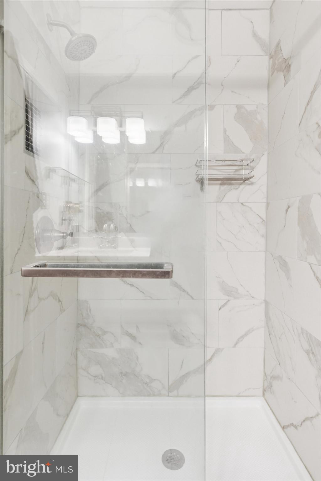 TRENT MANOR - Residential