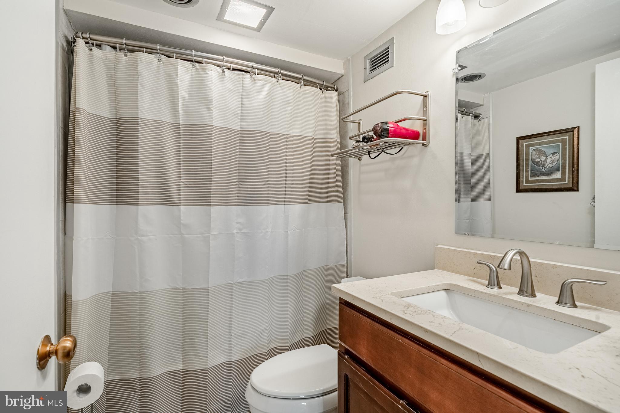 VALLEY FORGE TOWER - Residential