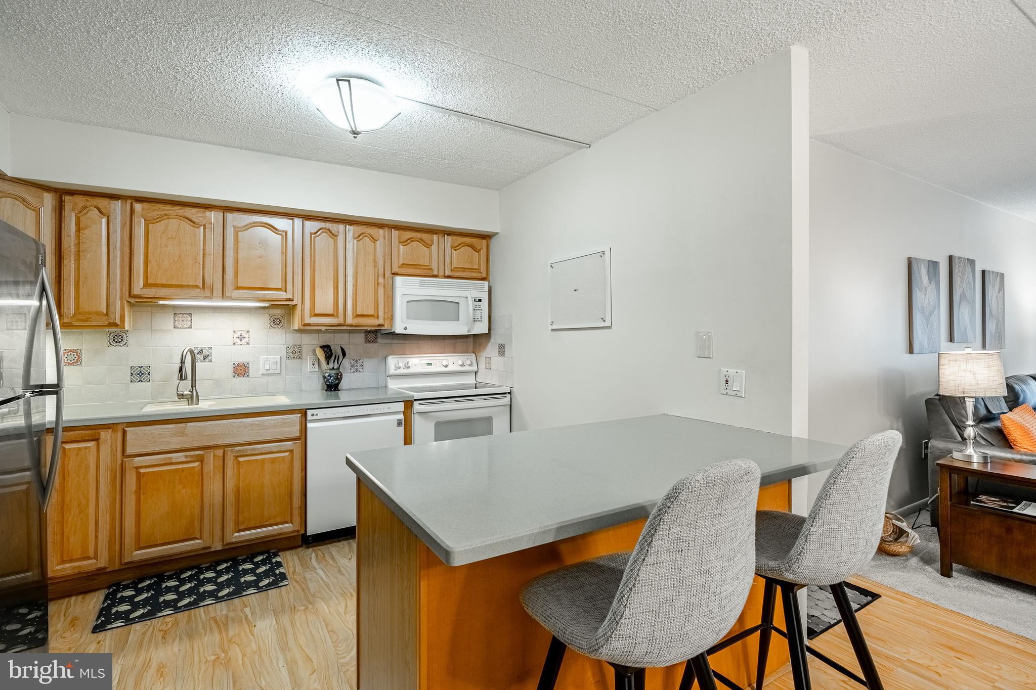 VALLEY FORGE TOWER - Residential