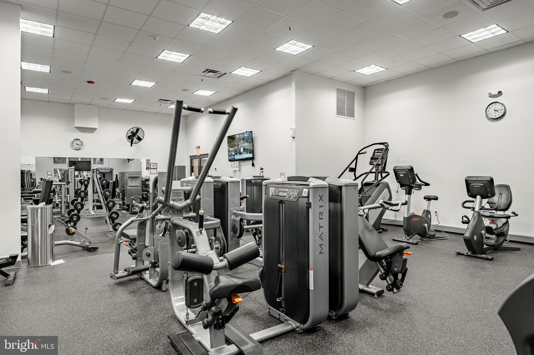 VALLEY FORGE TOWER - Residential