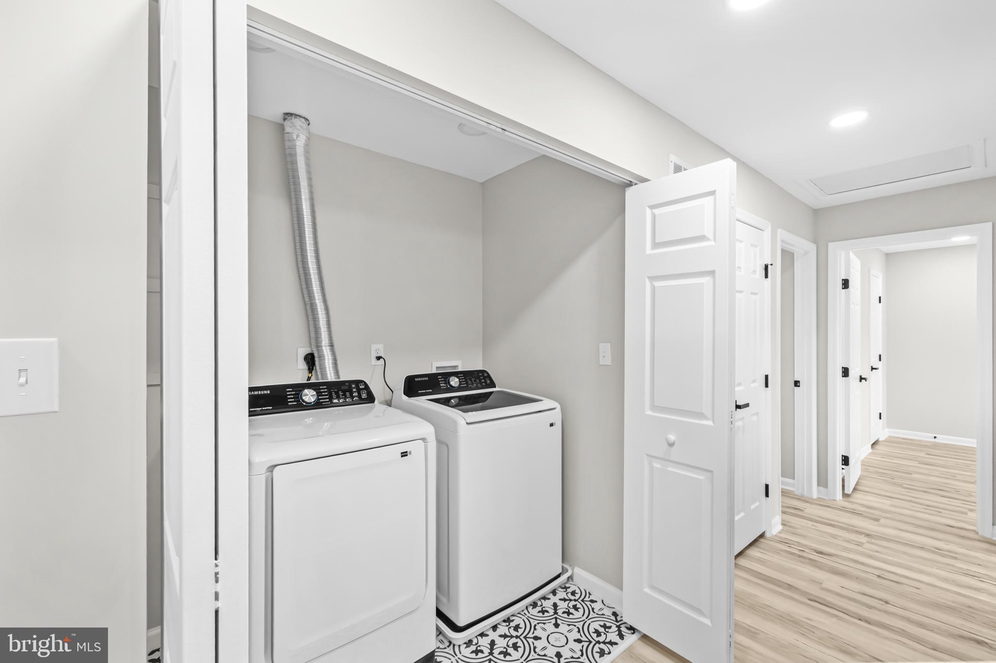 POLO FIELDS - Residential