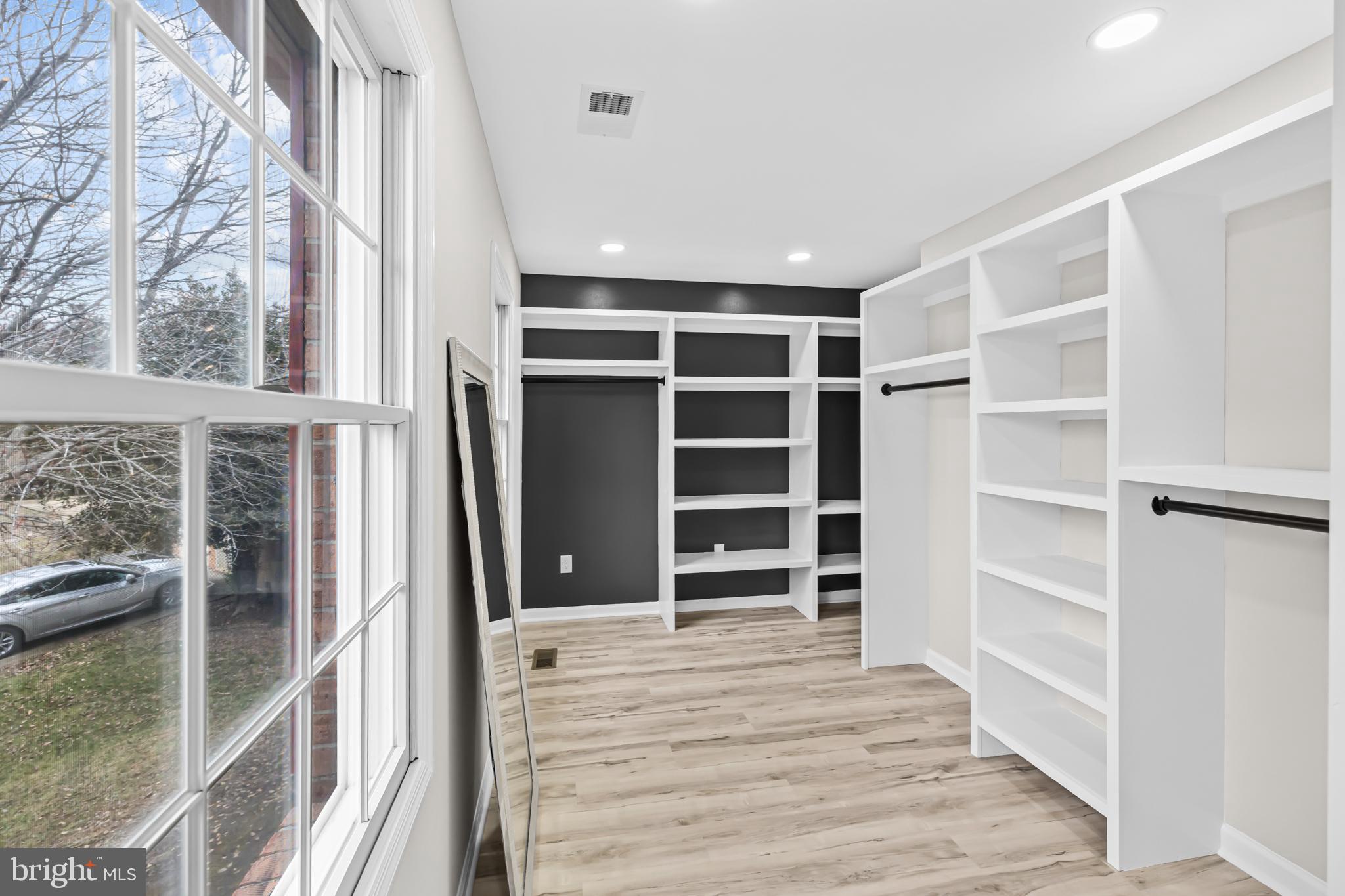 POLO FIELDS - Residential