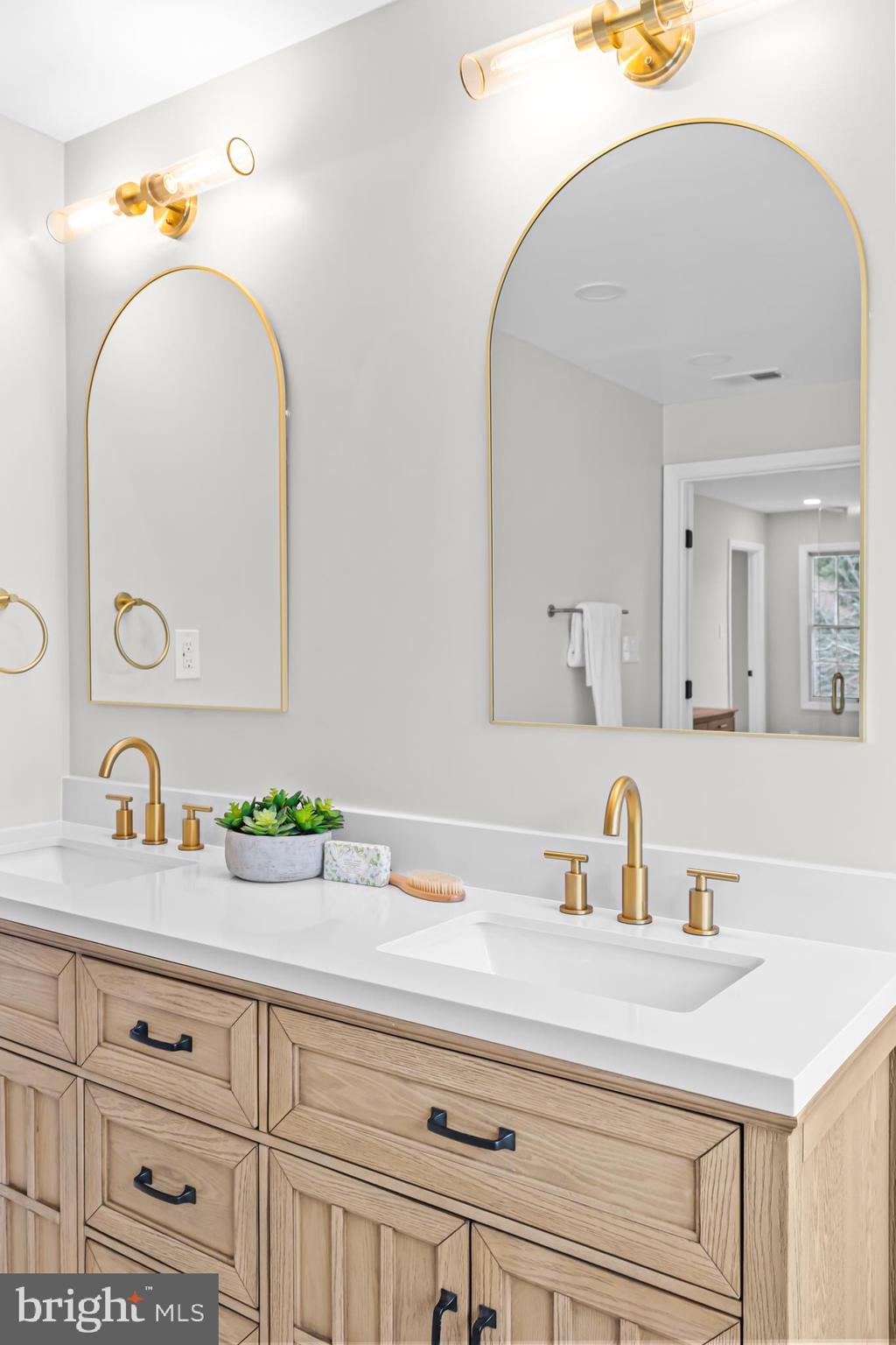 POLO FIELDS - Residential