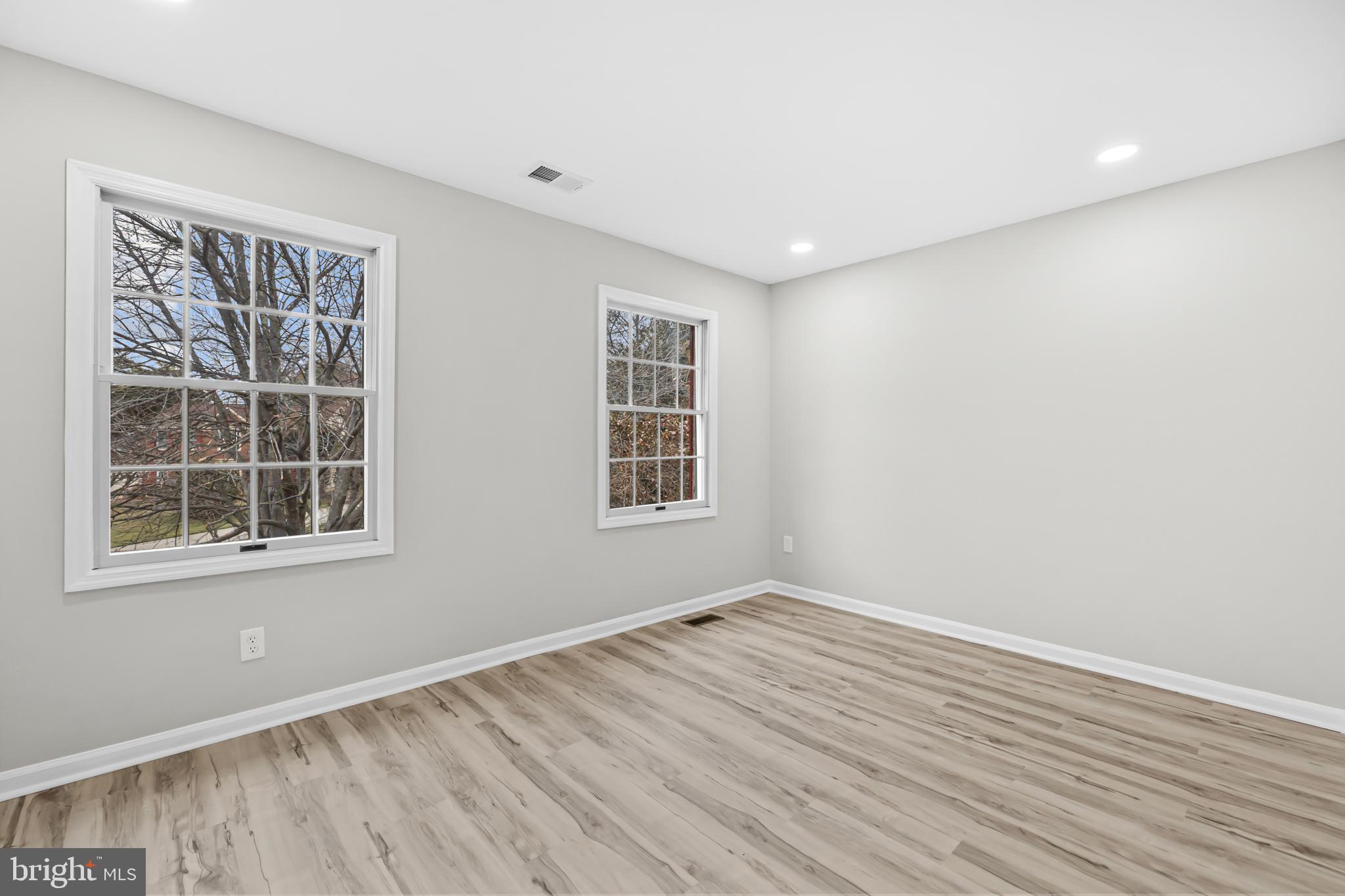 POLO FIELDS - Residential