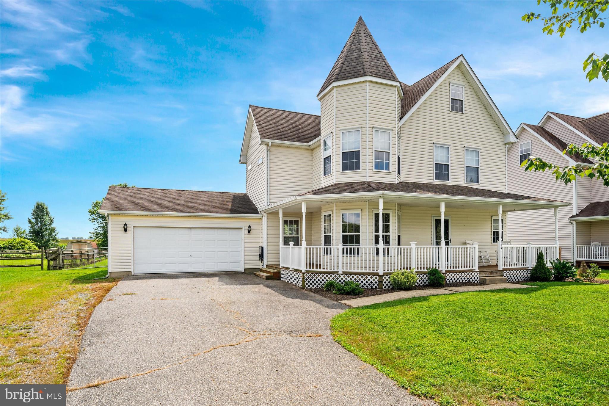 FRISBYS MEADOWS - Residential Lease