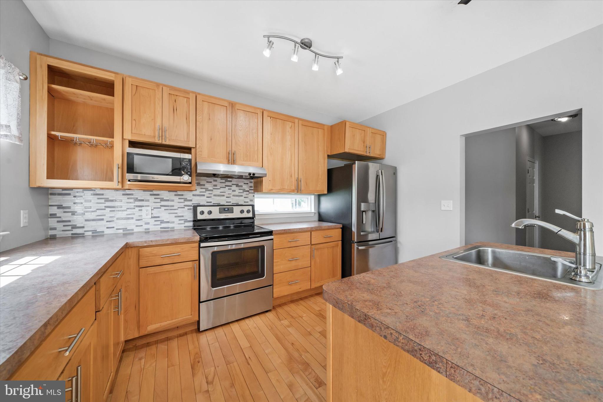 FRISBYS MEADOWS - Residential Lease