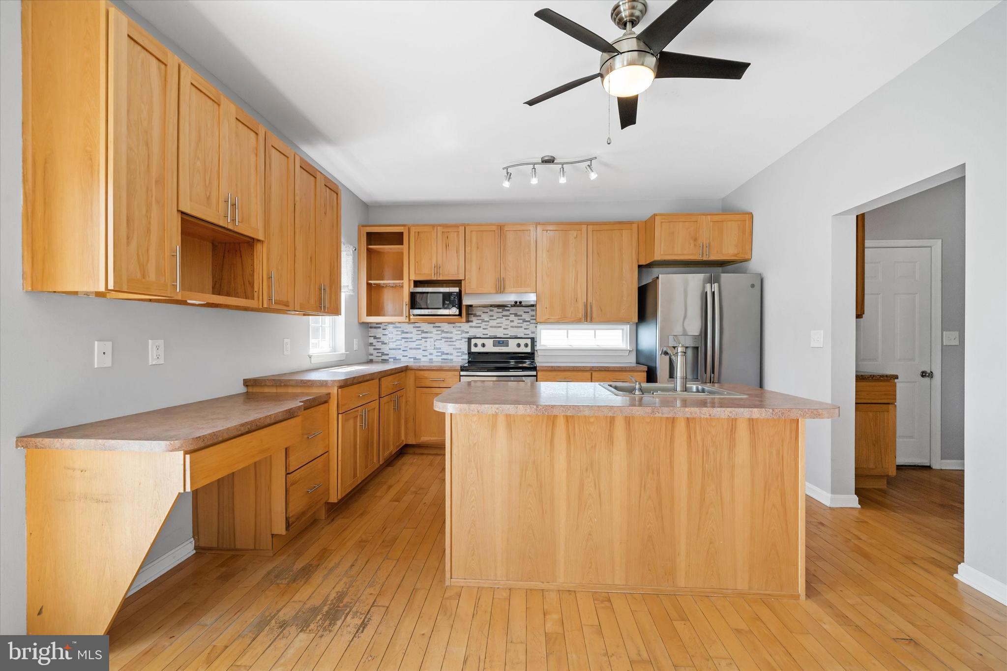 FRISBYS MEADOWS - Residential Lease