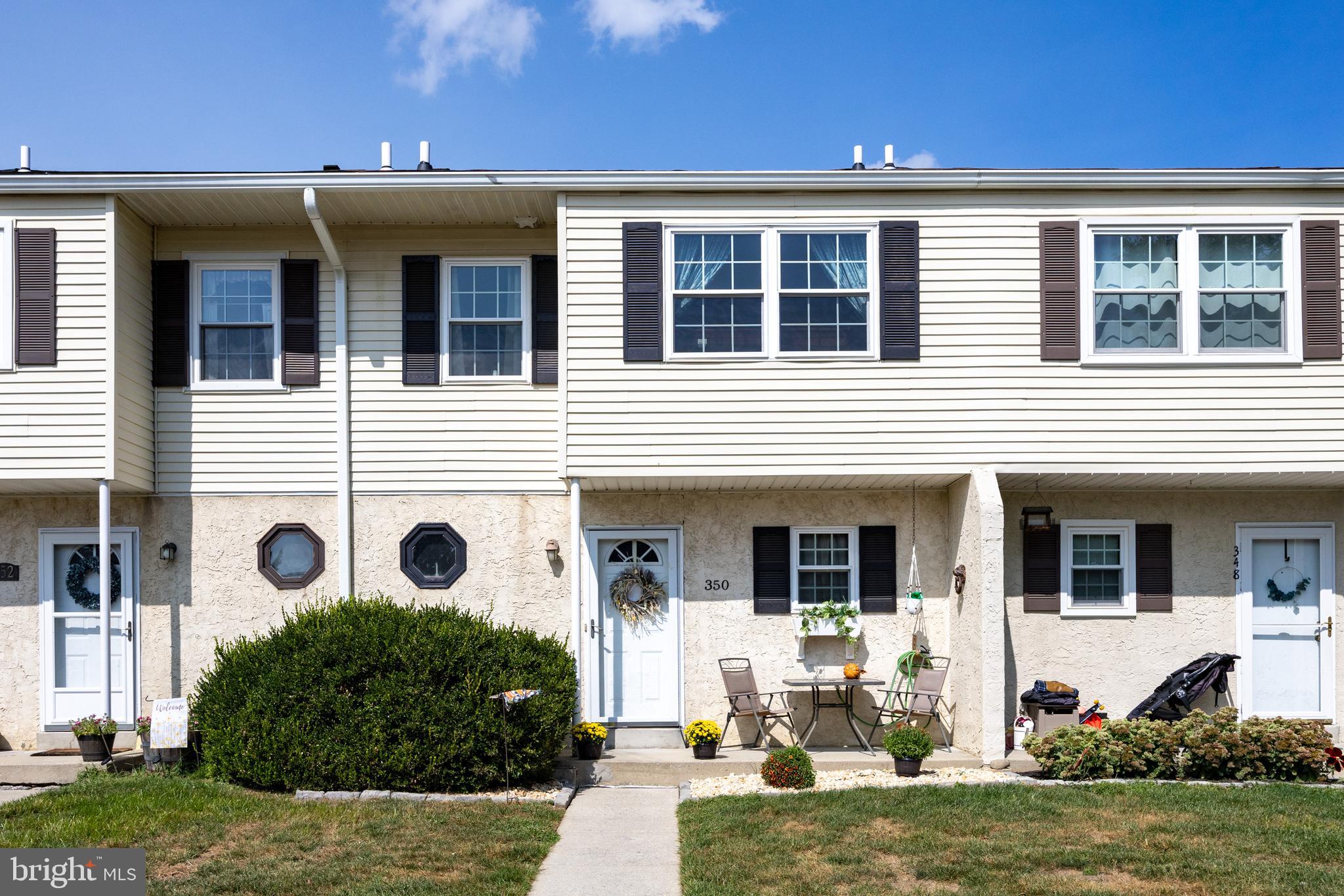 Welcome to this bright and spacious 3-bedroom, 2.5-bath townhome in the desirable Beaver Run Knoll community.
Step inside to a welcoming layout featuring a charming front patio, perfect for enjoying morning coffee. The spacious kitchen offers white cabinets, a pantry, ample counter space, and a pass-through window that opens to the dining area. The sun-filled living room provides plenty of space to relax or entertain, while a convenient half bath completes the first floor.
Upstairs, you’ll find a primary bedroom with an en suite bath, plus two additional bedrooms that share a hall bath. The finished walk-out basement provides extra living space with recessed lighting, storage, and patio doors leading to a second patio overlooking the open green area, ideal for outdoor enjoyment.
This home has been pre-inspected for your peace of mind and features a brand-new roof (August 2025). The seller is also offering a $5,000 buyer credit for cosmetic updates such as floors and paint, giving you the perfect opportunity to add your own personal touches.
Beaver Run Knoll residents enjoy low HOA fees and fantastic amenities, including a community pool, basketball and tennis courts, a playground, and a newly added dog park. All this in a convenient location just minutes from Downingtown Borough’s shops, restaurants, and major routes.
Don’t miss your chance to call this one home.