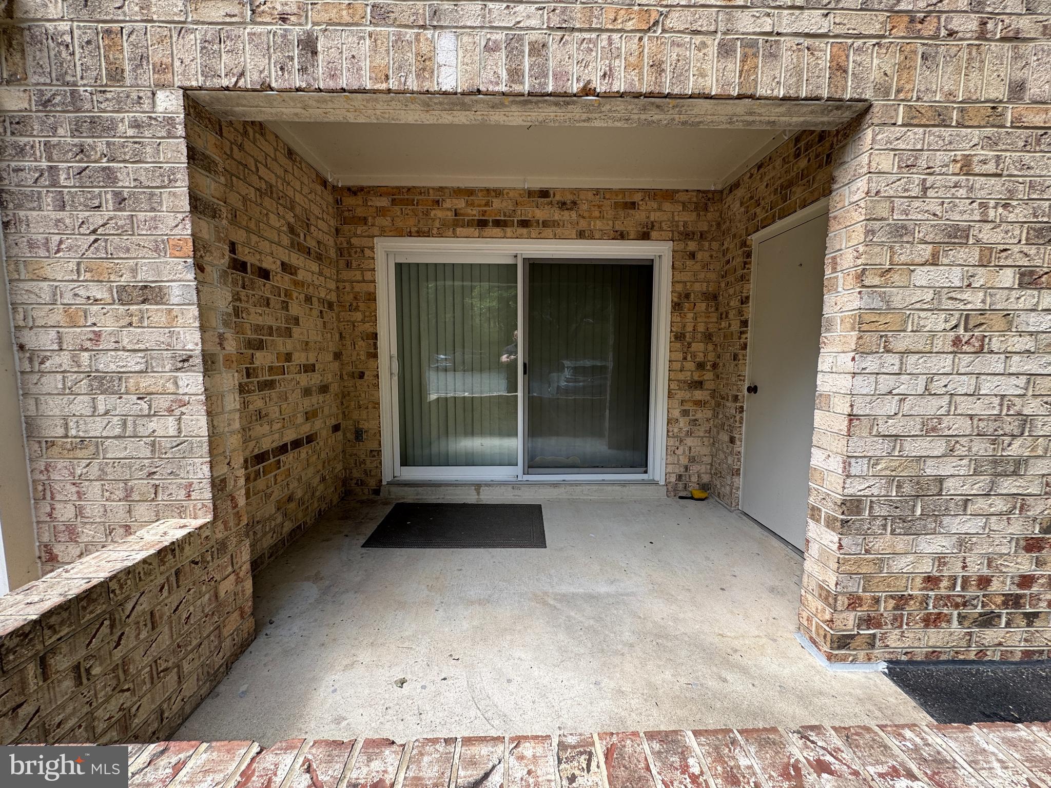 BURKE COVE - Residential Lease