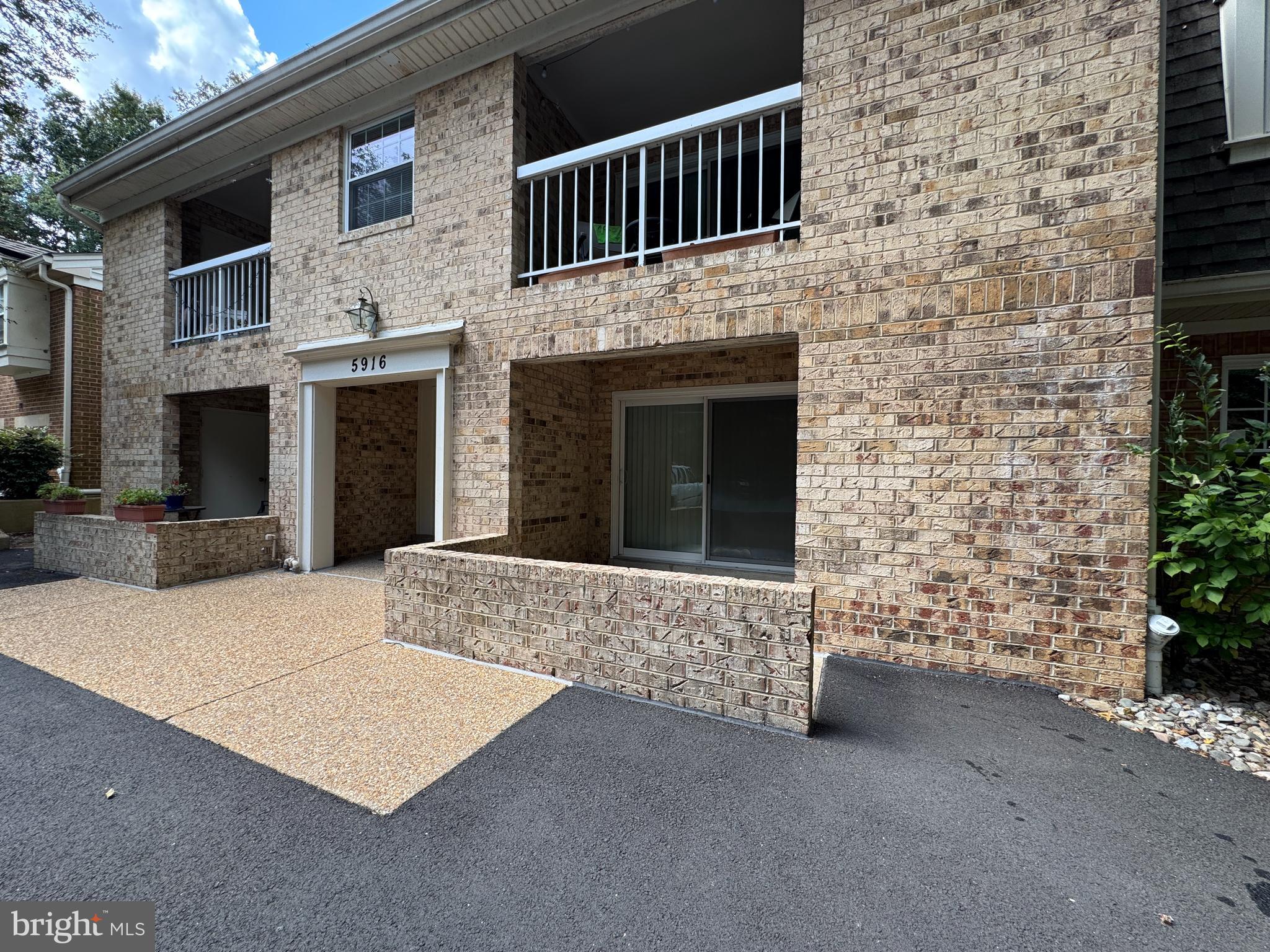 BURKE COVE - Residential Lease