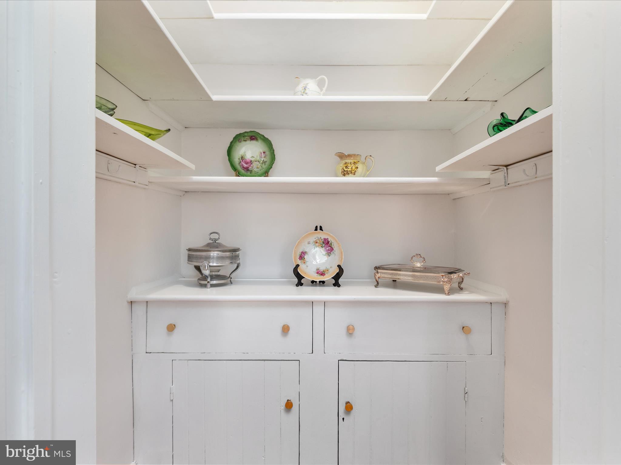 ROYAL VILLAGE - Residential