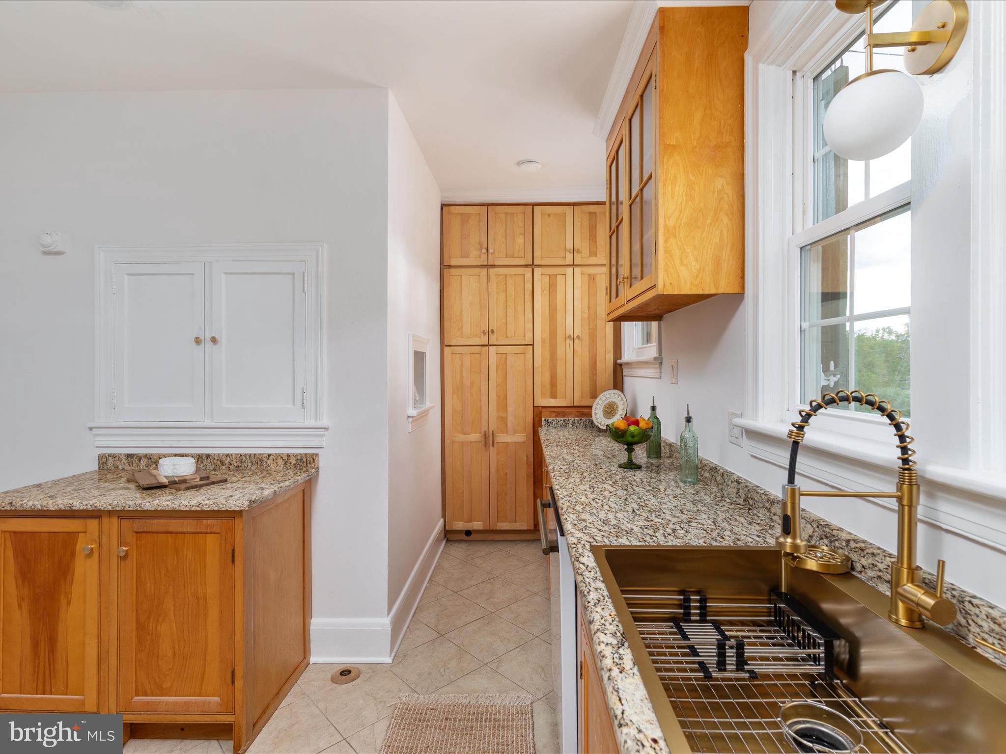 ROYAL VILLAGE - Residential