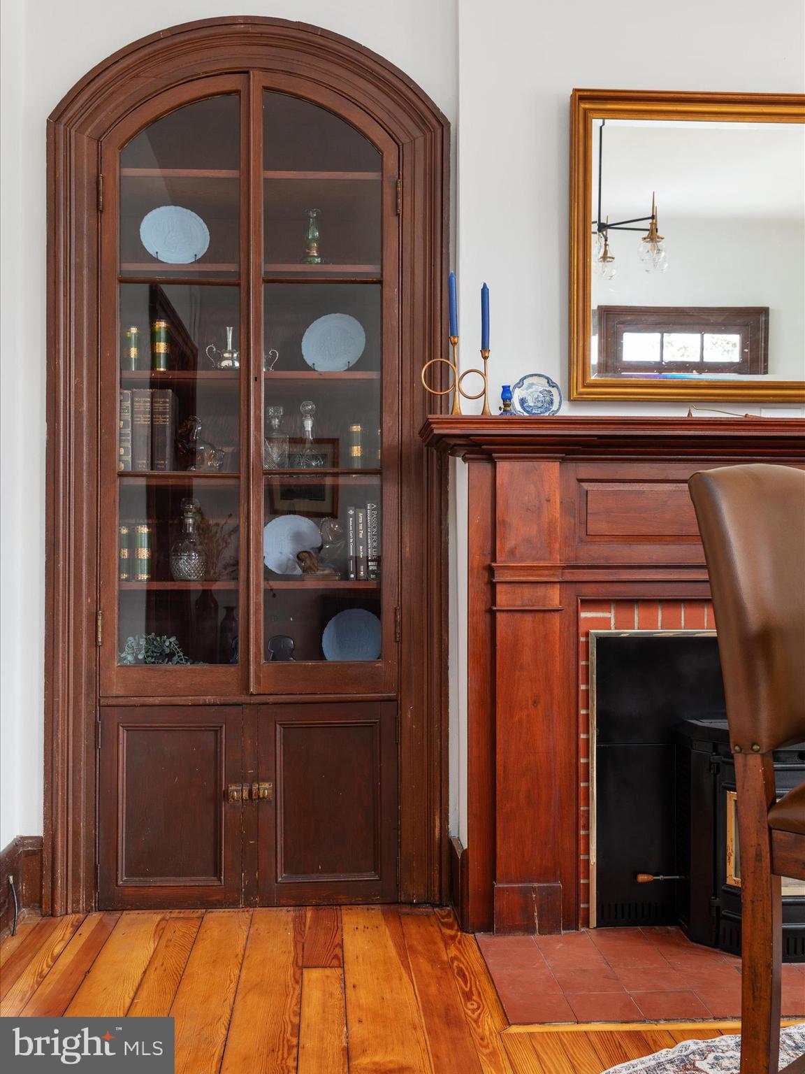 ROYAL VILLAGE - Residential