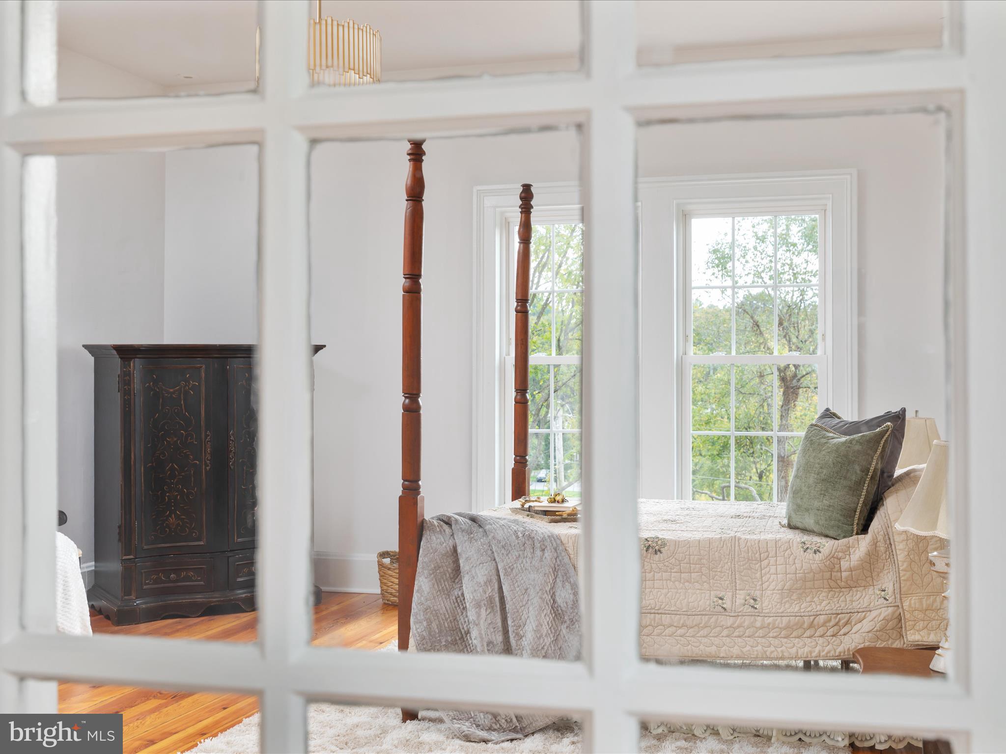 ROYAL VILLAGE - Residential