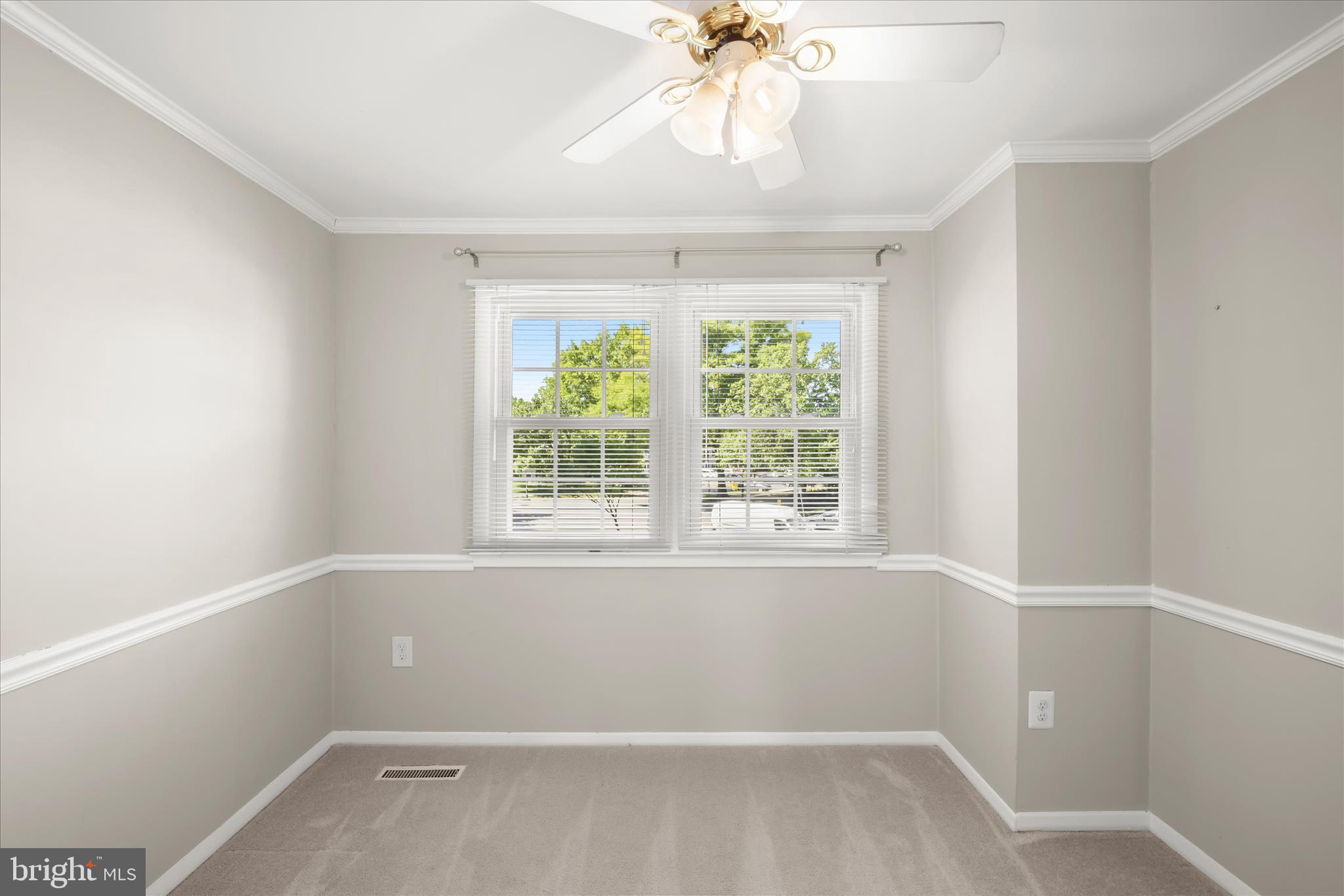 CROFTON SQUARE - Residential