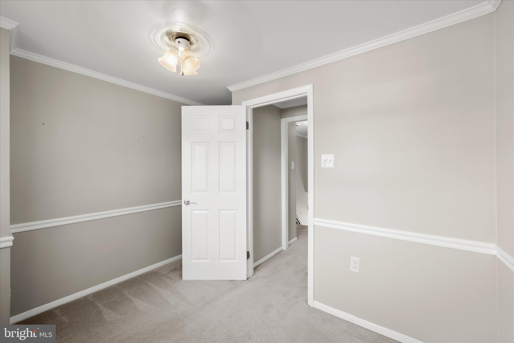 CROFTON SQUARE - Residential