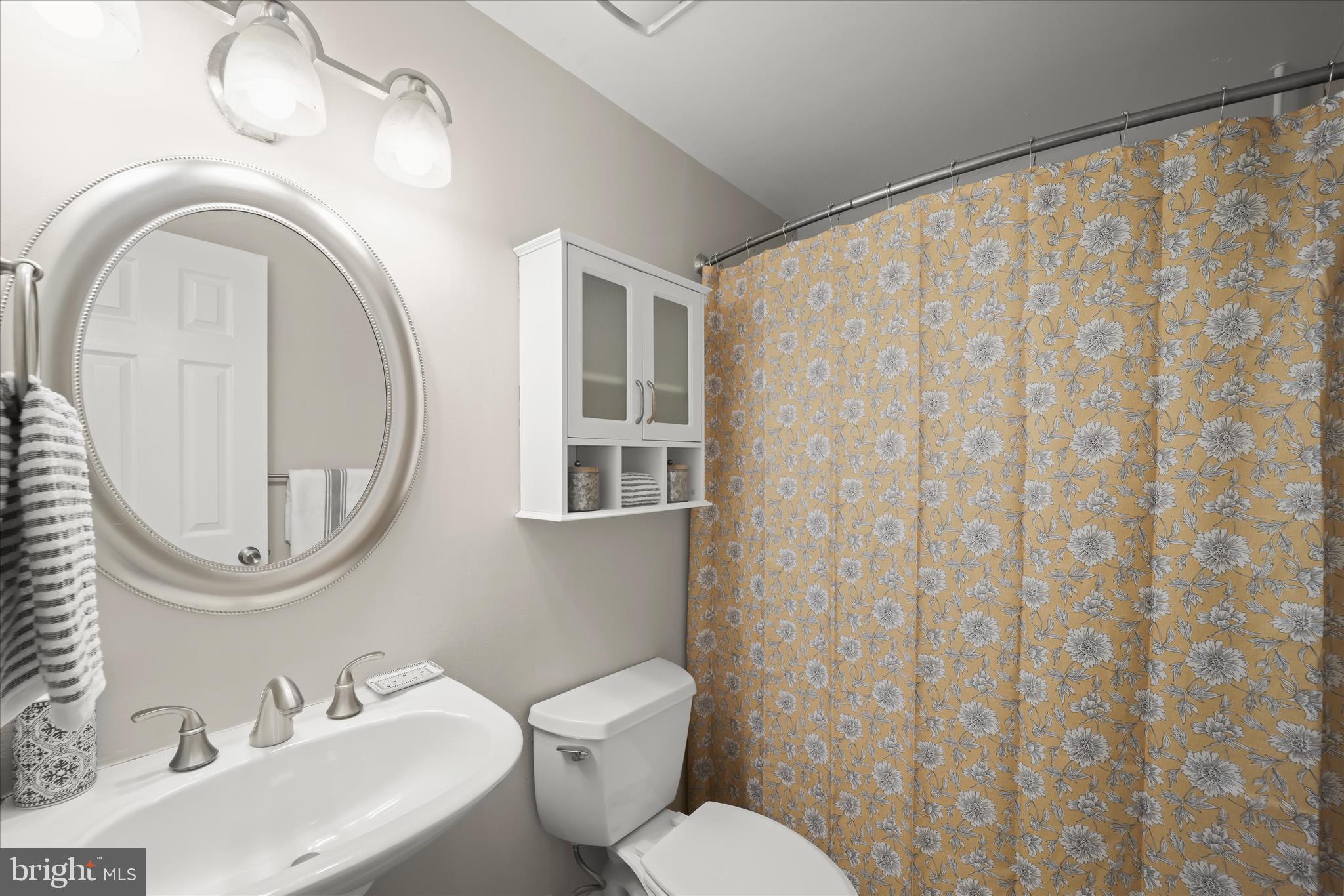 CROFTON SQUARE - Residential